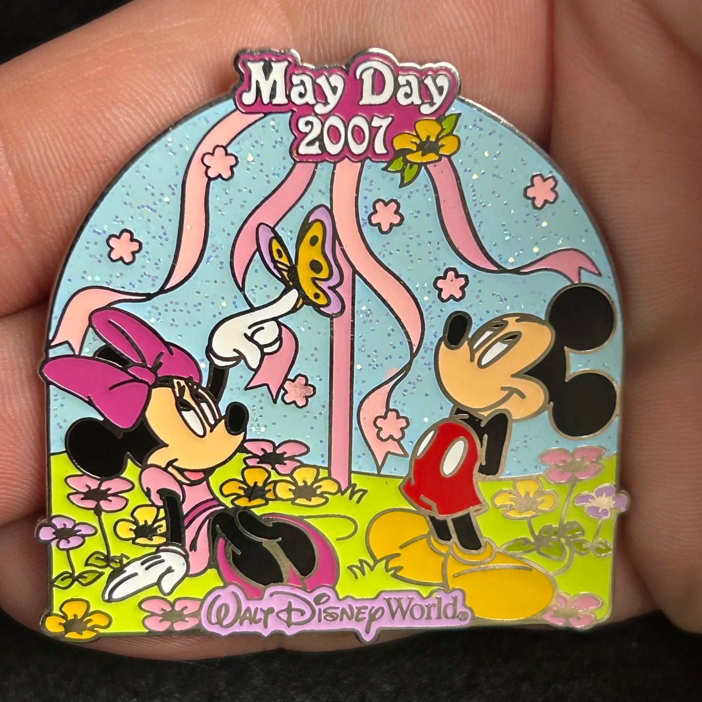 2007 - Mickey and Minnie - In Butterfly Garden - May Day - LE 750 - Disney Pin