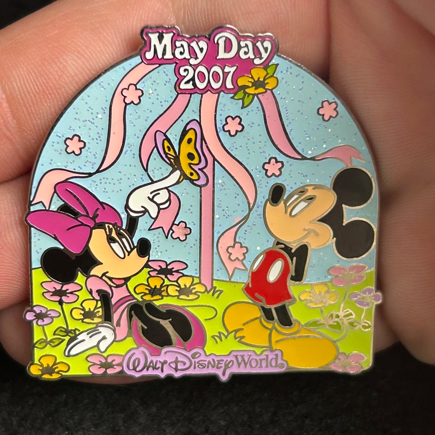 2007 - Mickey and Minnie - In Butterfly Garden - May Day - LE 750 - Disney Pin