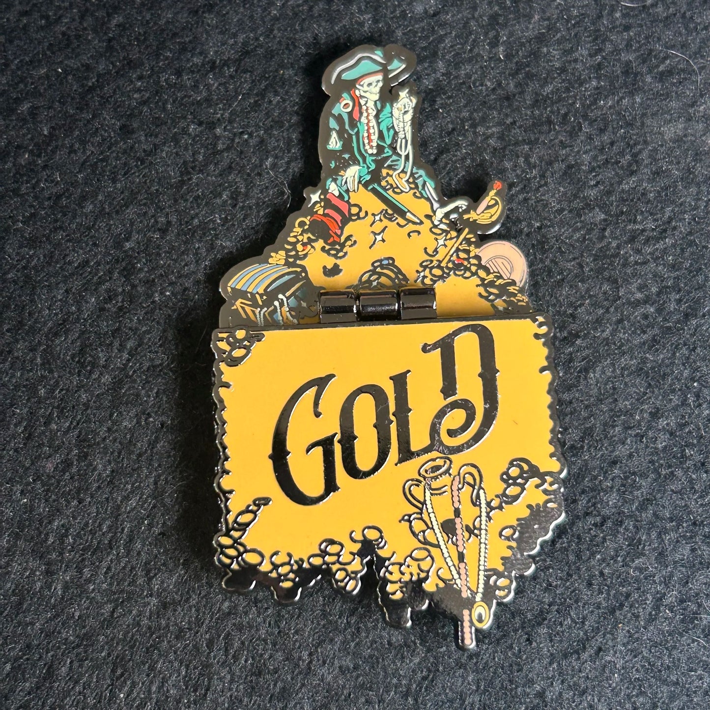 2025 - All That Glitters Be Not Gold - Pirates of the Caribbean - Hinge - Disney Pin