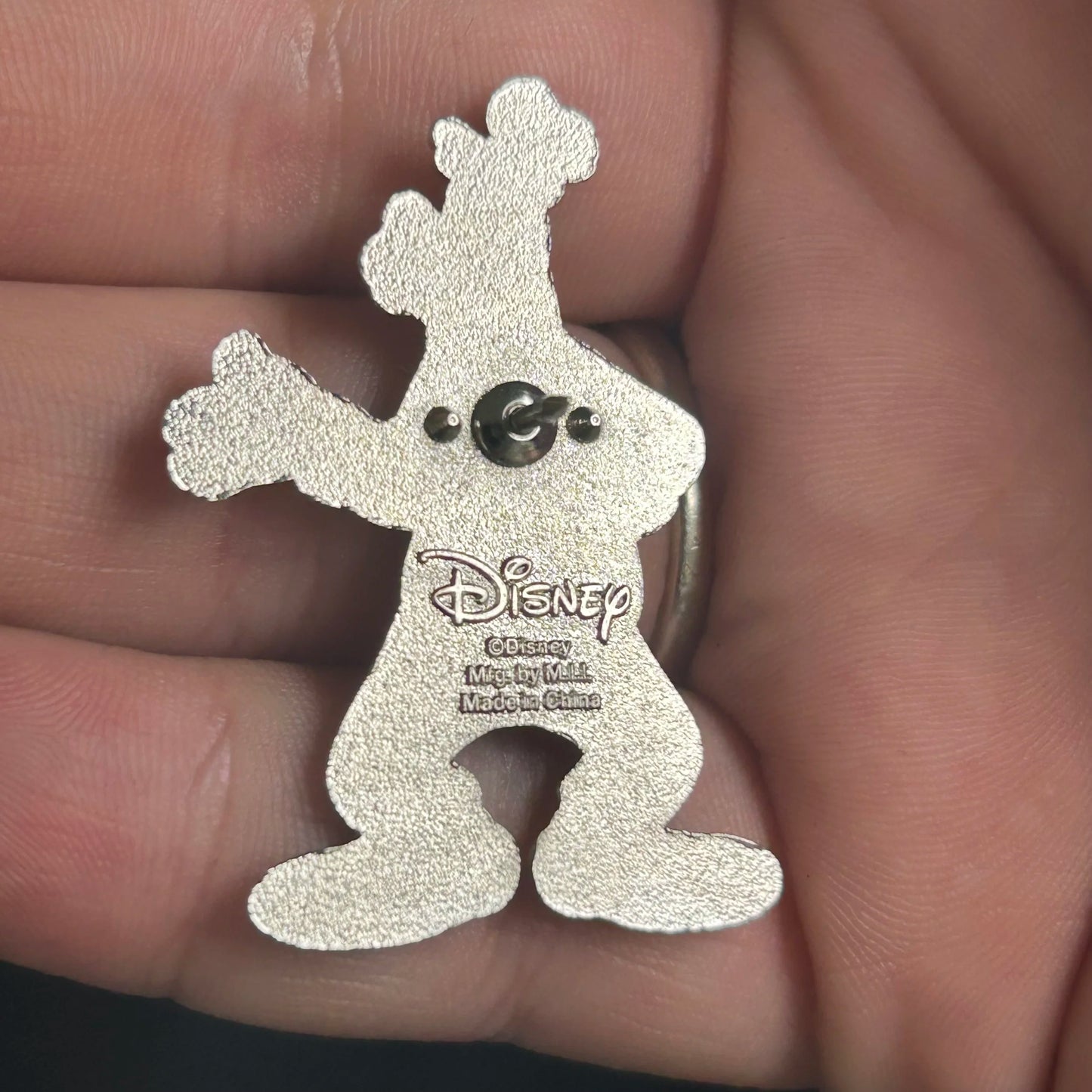 Goofy - Hand On Hip - MII - Disney Pin
