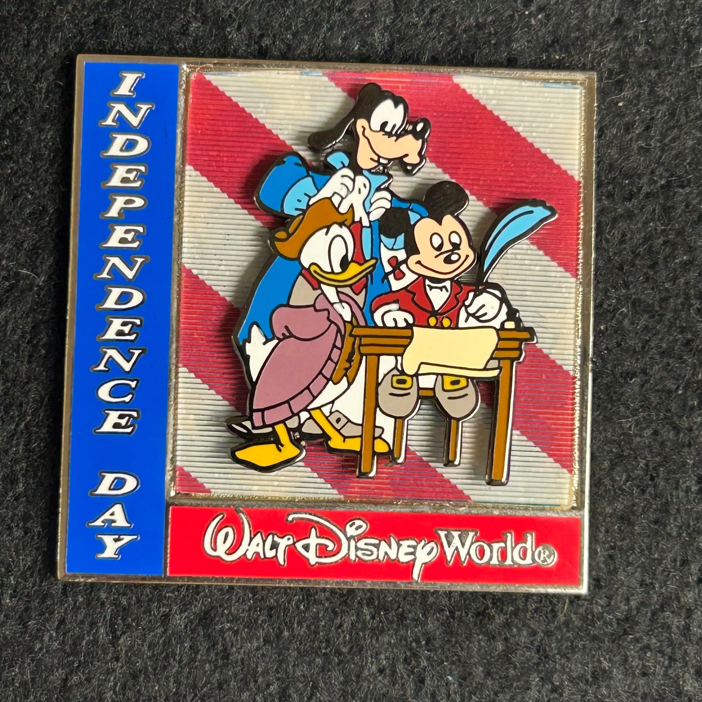2001 - Mickey, Goofy, and Donald - Lenticular - Independence Day - LE 5,000 - Disney Pin