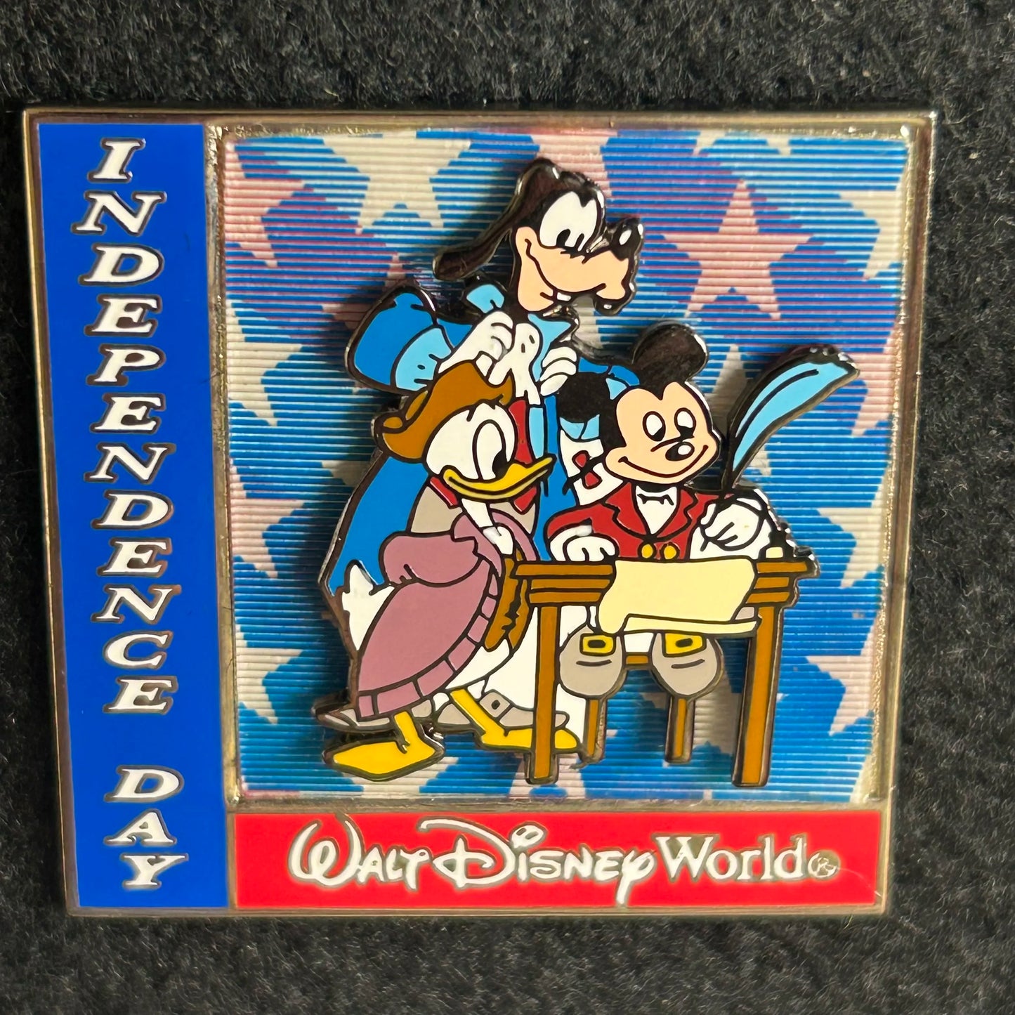 2001 - Mickey, Goofy, and Donald - Lenticular - Independence Day - LE 5,000 - Disney Pin