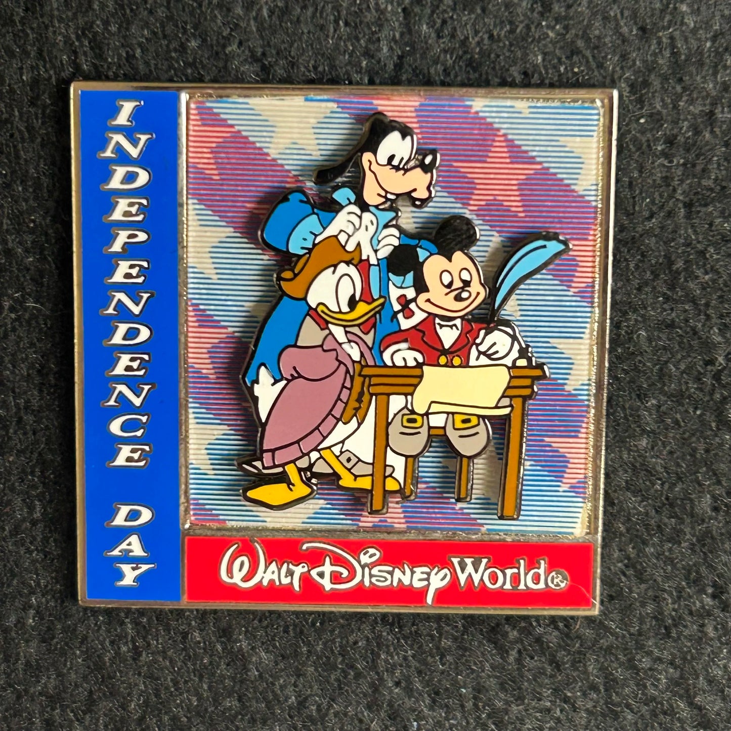 2001 - Mickey, Goofy, and Donald - Lenticular - Independence Day - LE 5,000 - Disney Pin