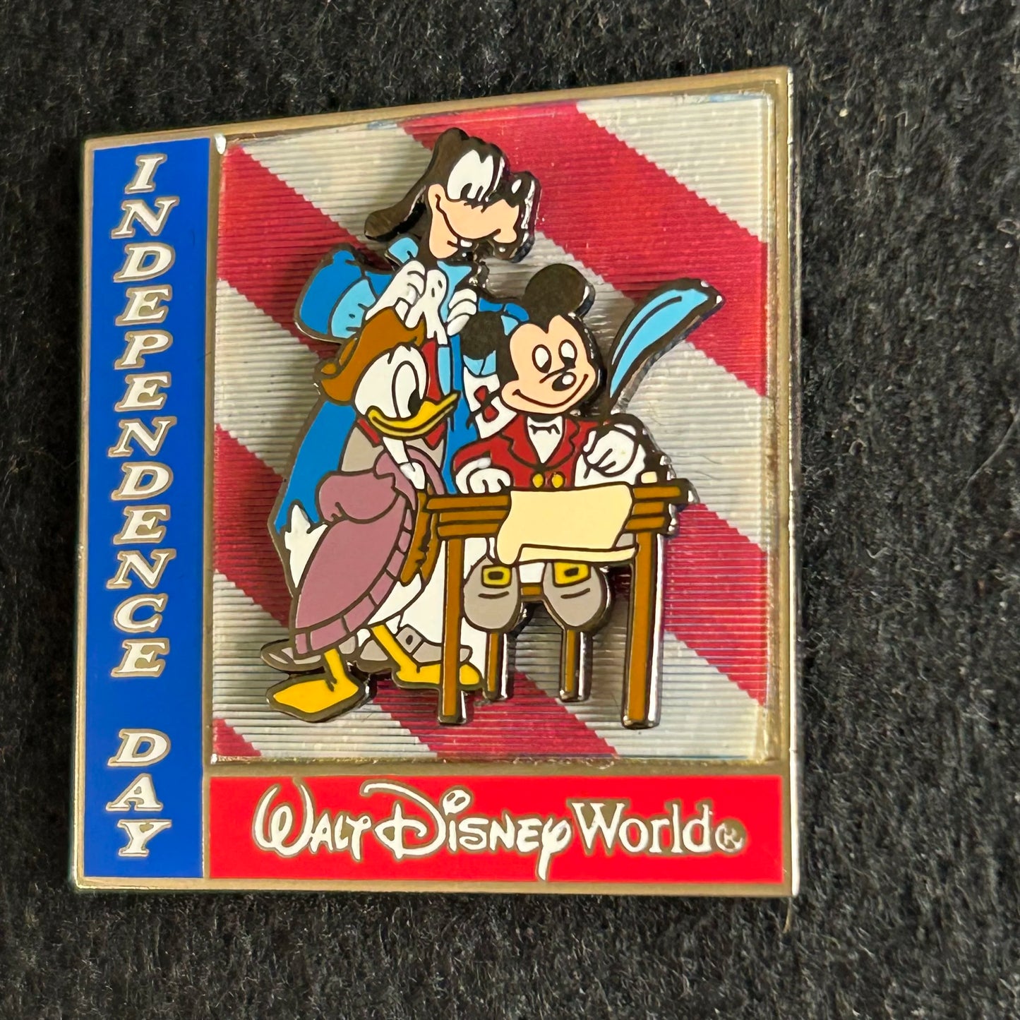 2001 - Mickey, Goofy, and Donald - Lenticular - Independence Day - LE 5,000 - Disney Pin