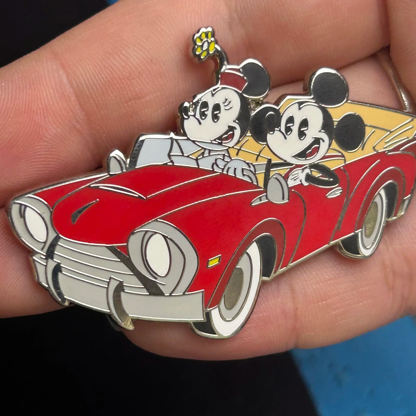 2024 - Mickey and Minnie Driving In Car - Shorts Style - Disney Pin