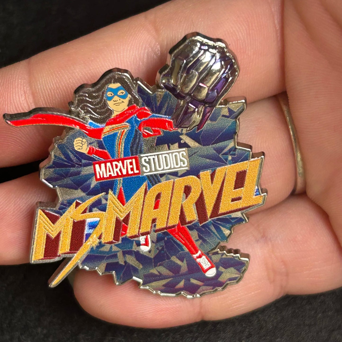 2022 - Ms Marvel - Marvel Studios - Multi Textured - LR - Disney Pin