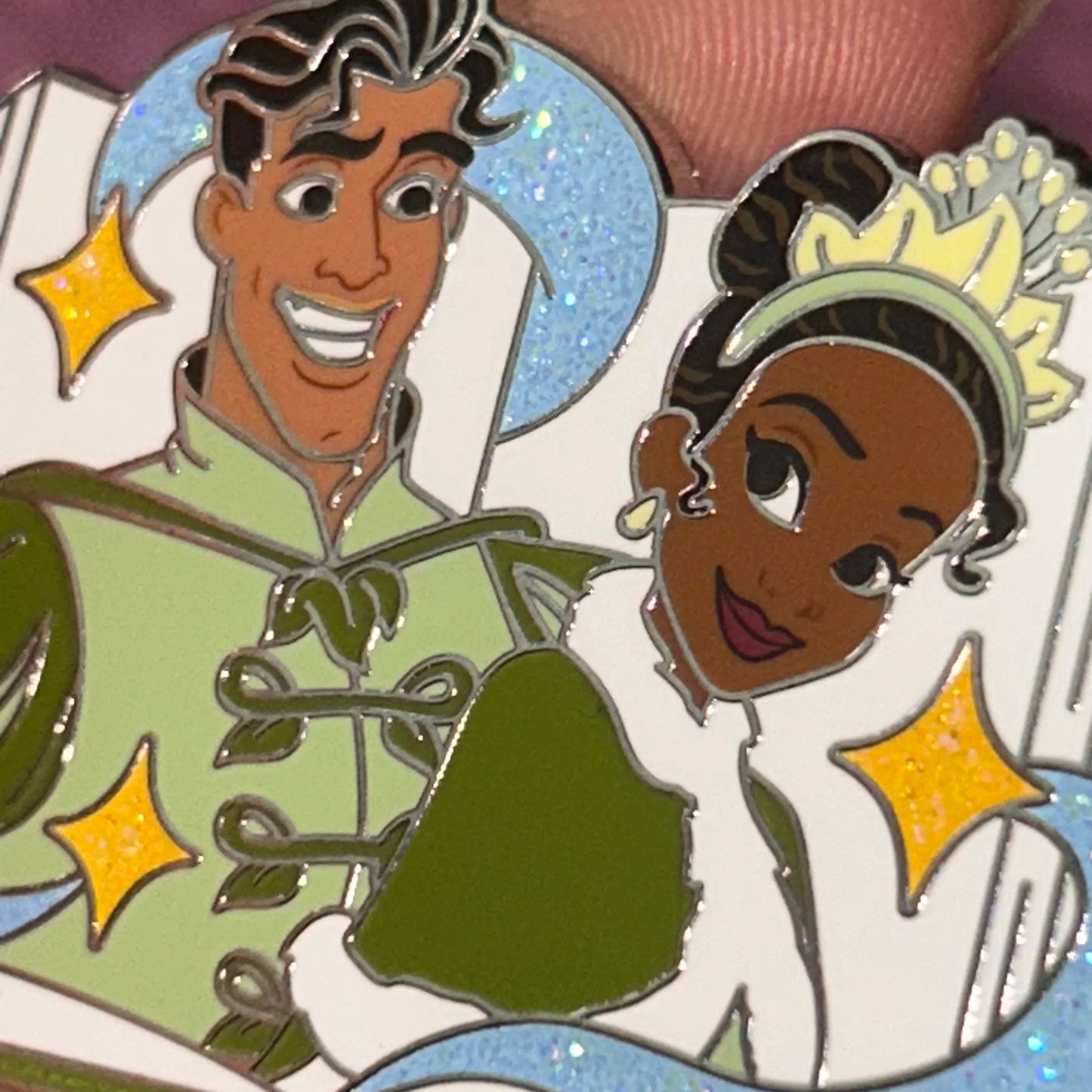 LE Princess and The Frog Tiana and Naveen Book Pin