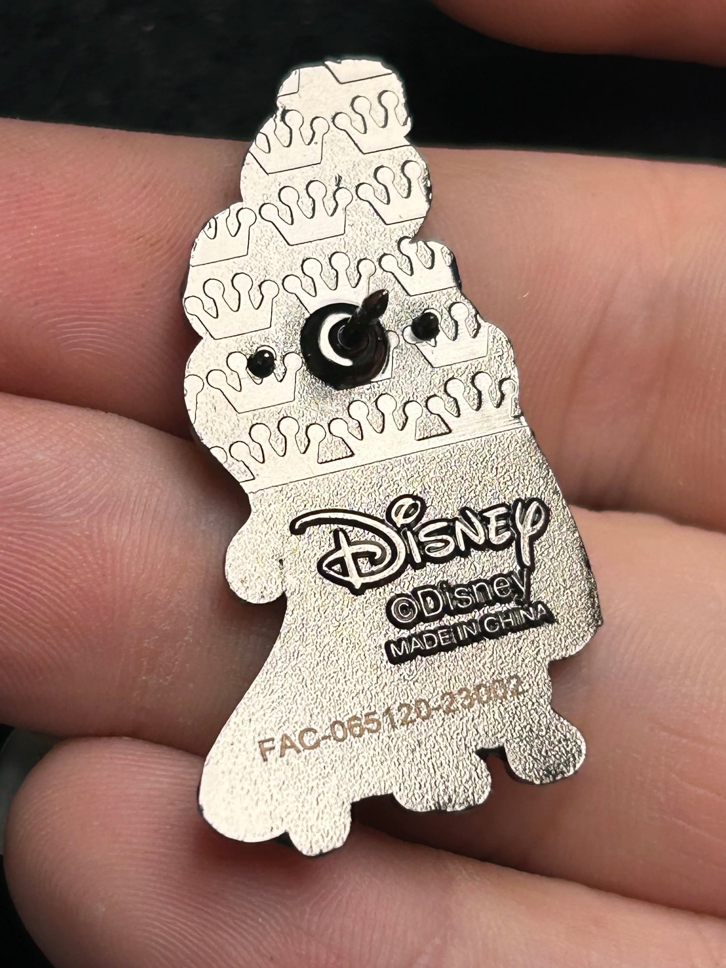 Loungefly - Jasmine and Aladdin - Holding Hands - Disney Pin
