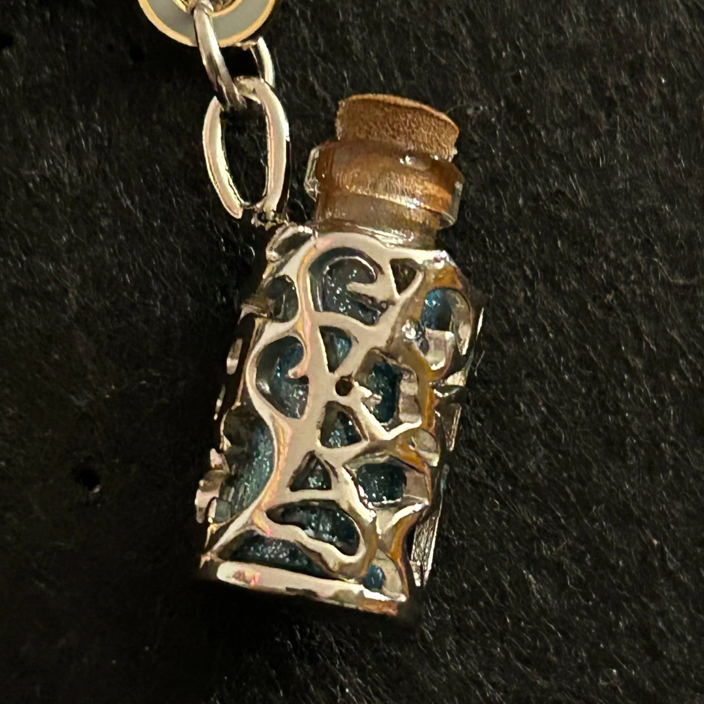 2022 - Tinker Bell - Glitter Potion Bottle - Dangle - Disney Pin