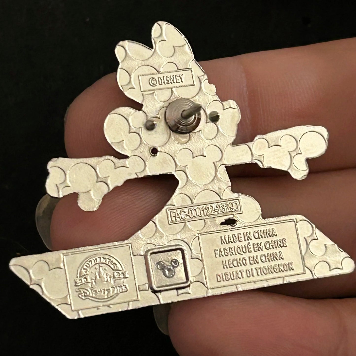 2024 - Minnie Mouse - Warrior II - Yoga Pose - Disney Pin