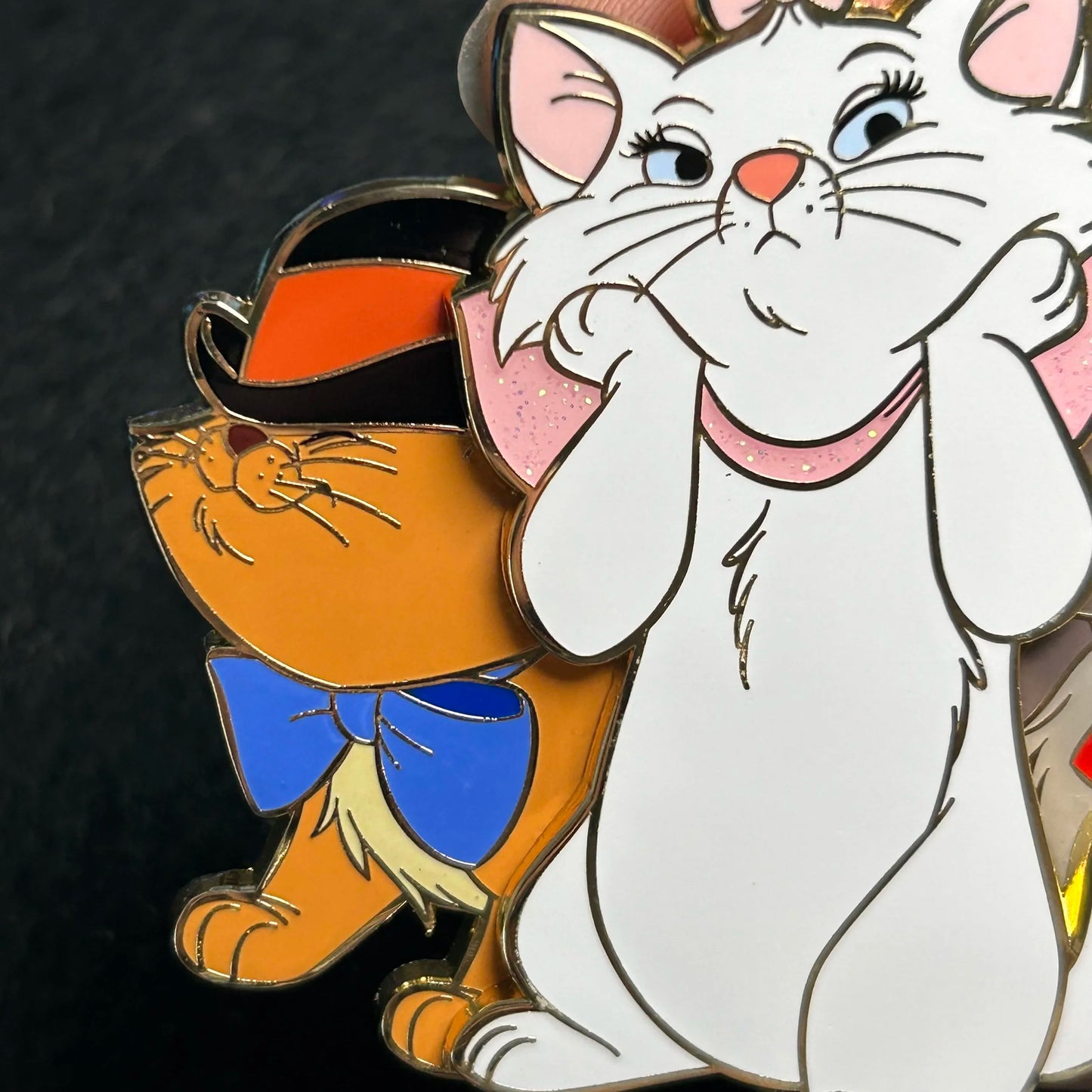 Pink a la Mode - MII - Marie, Berlioz, & Toulouse - LE 300 - Disney Pin