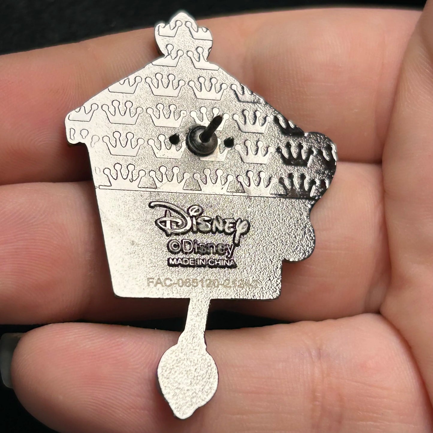 Loungefly - Blue Fairy and Pinocchio - Swinging Clock - Mystery Pin