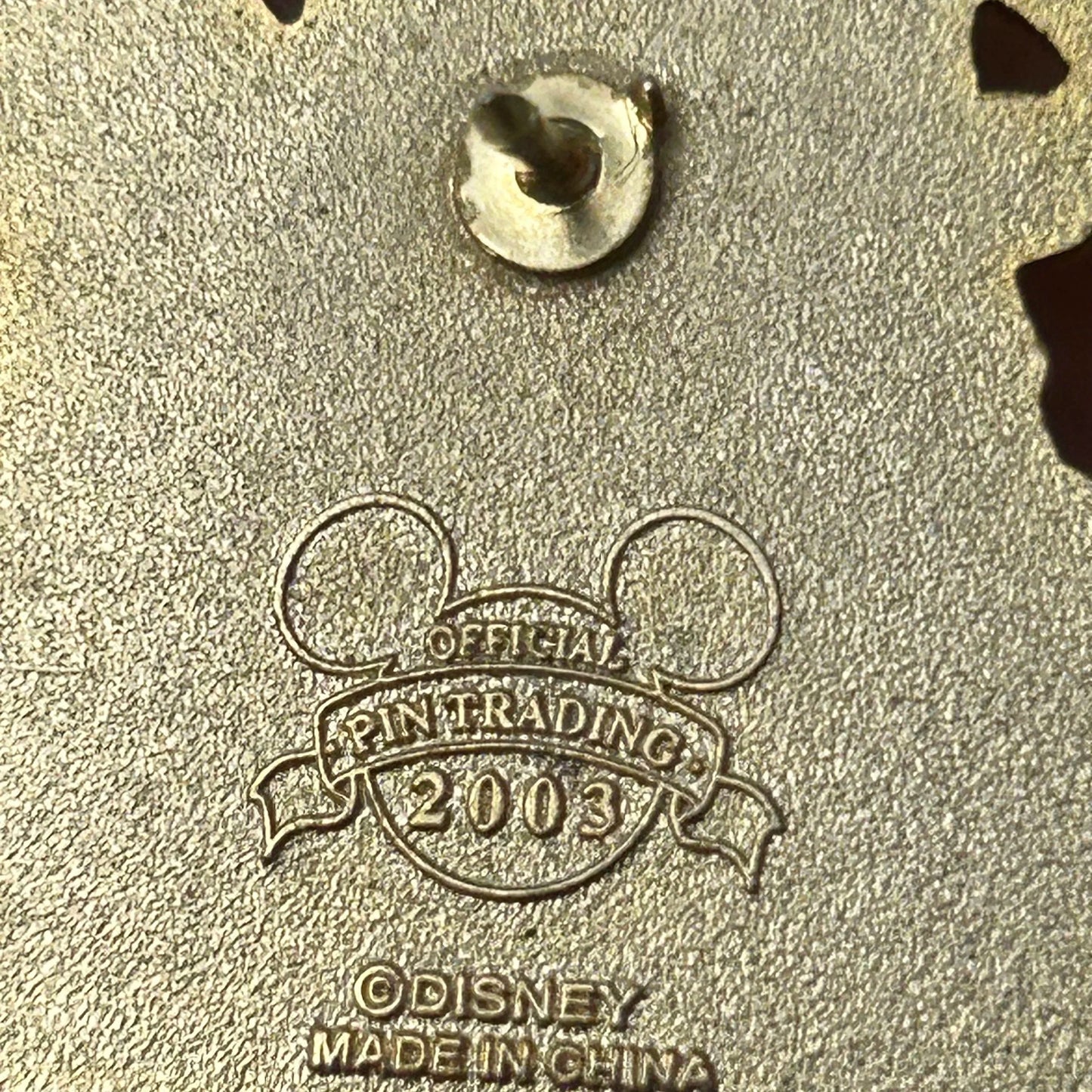 2003 Mickey and Minnie Hilton Head Island Resort pin