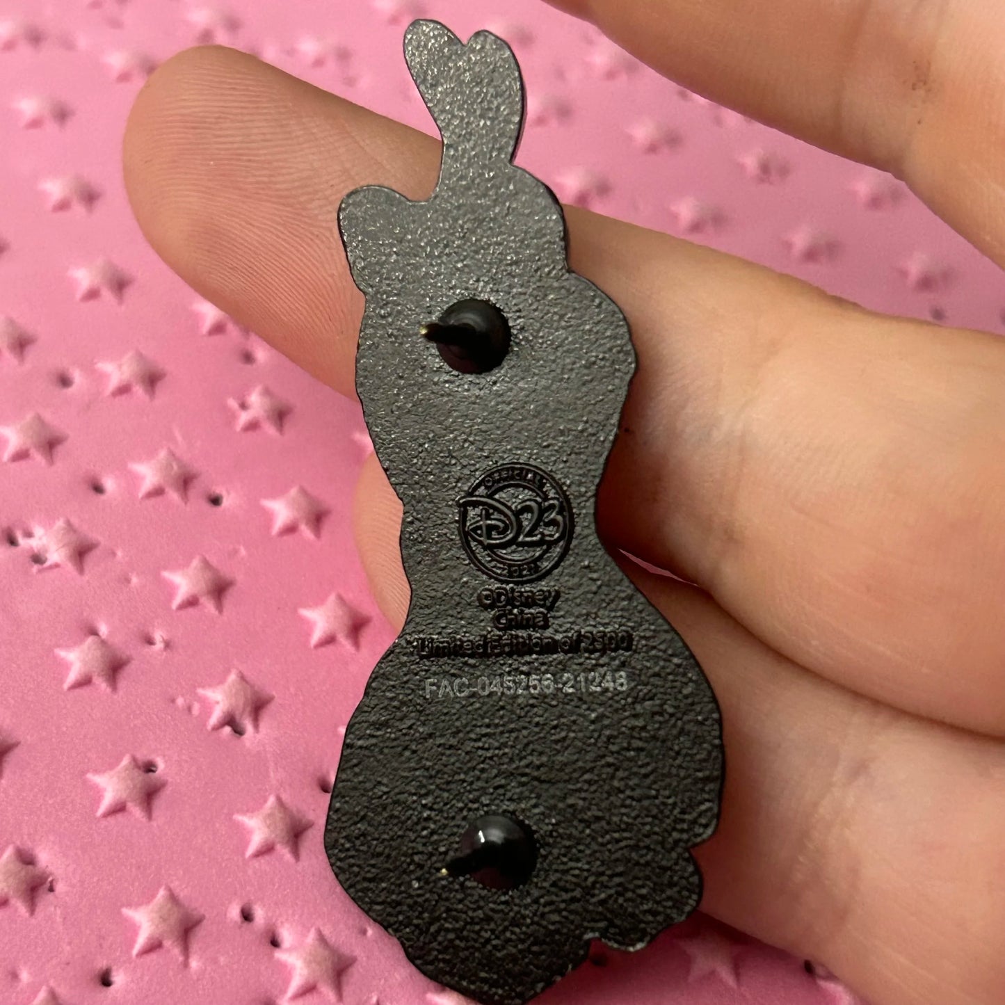 2021 D23 LE Skippy Pin from Alien/ Stitch