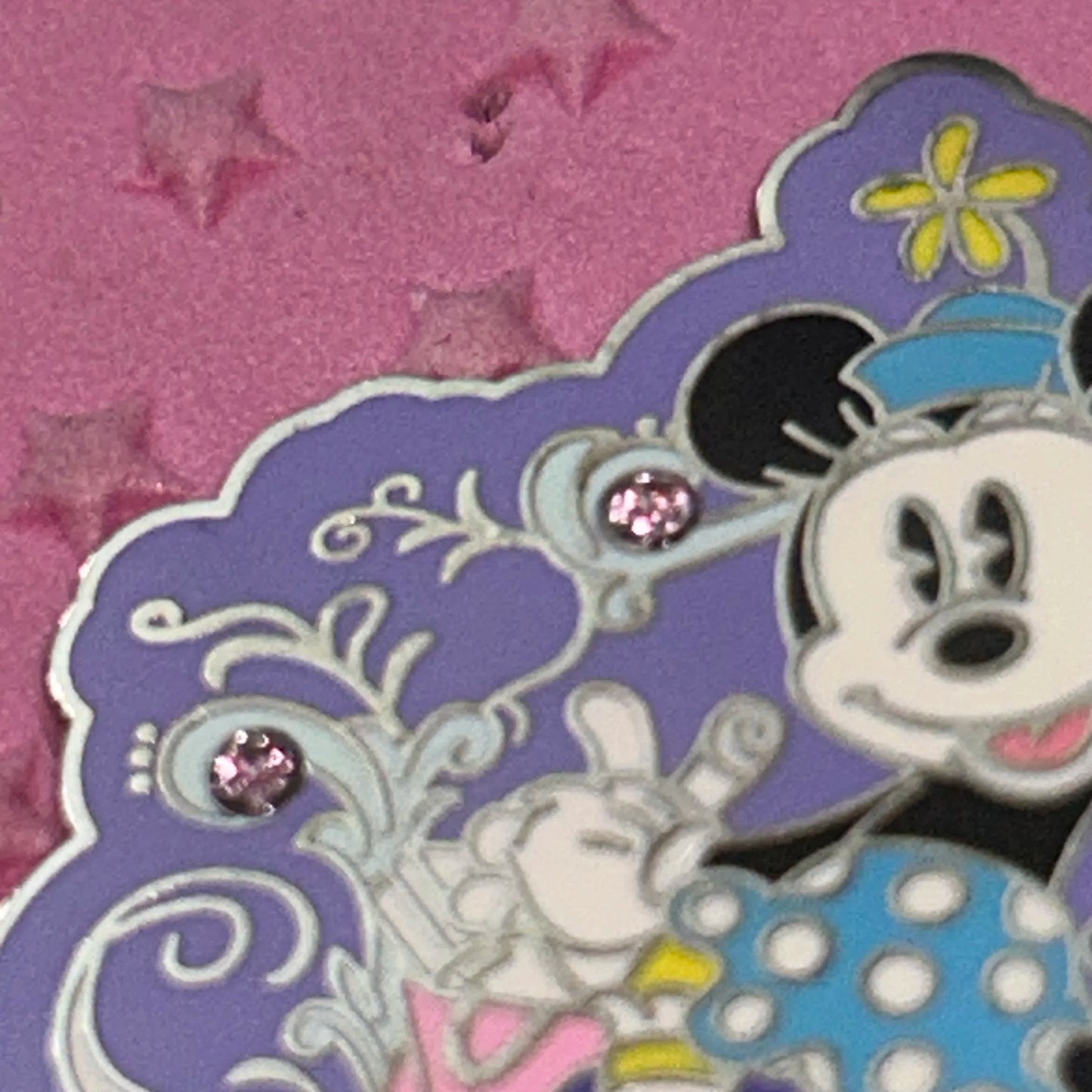 2014 Minnie Mouse born to shop pin