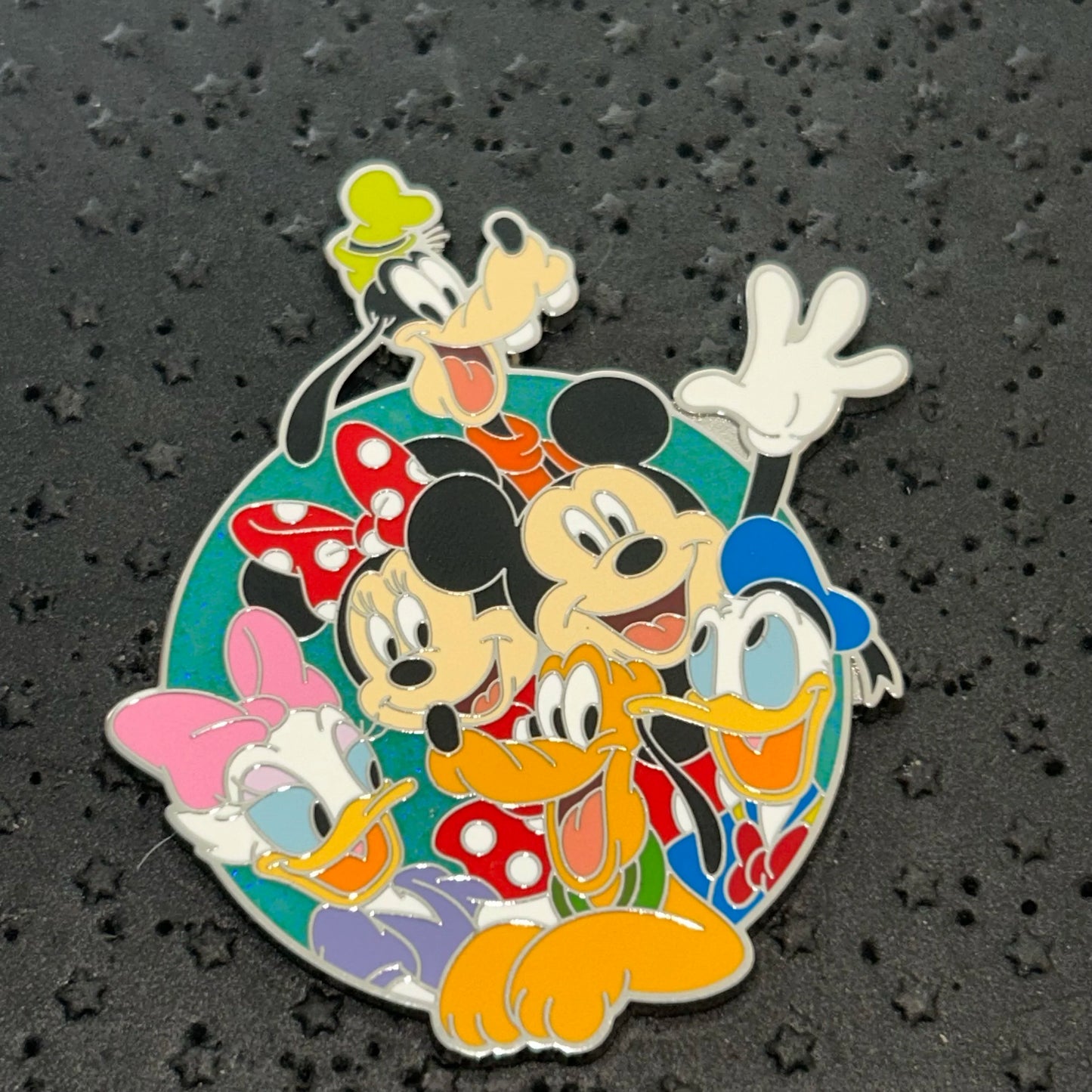 2025 - Fab 6 - Cluster - Mickey, Minnie, Donald, Daisy, Goofy and Pluto - Disney Pin