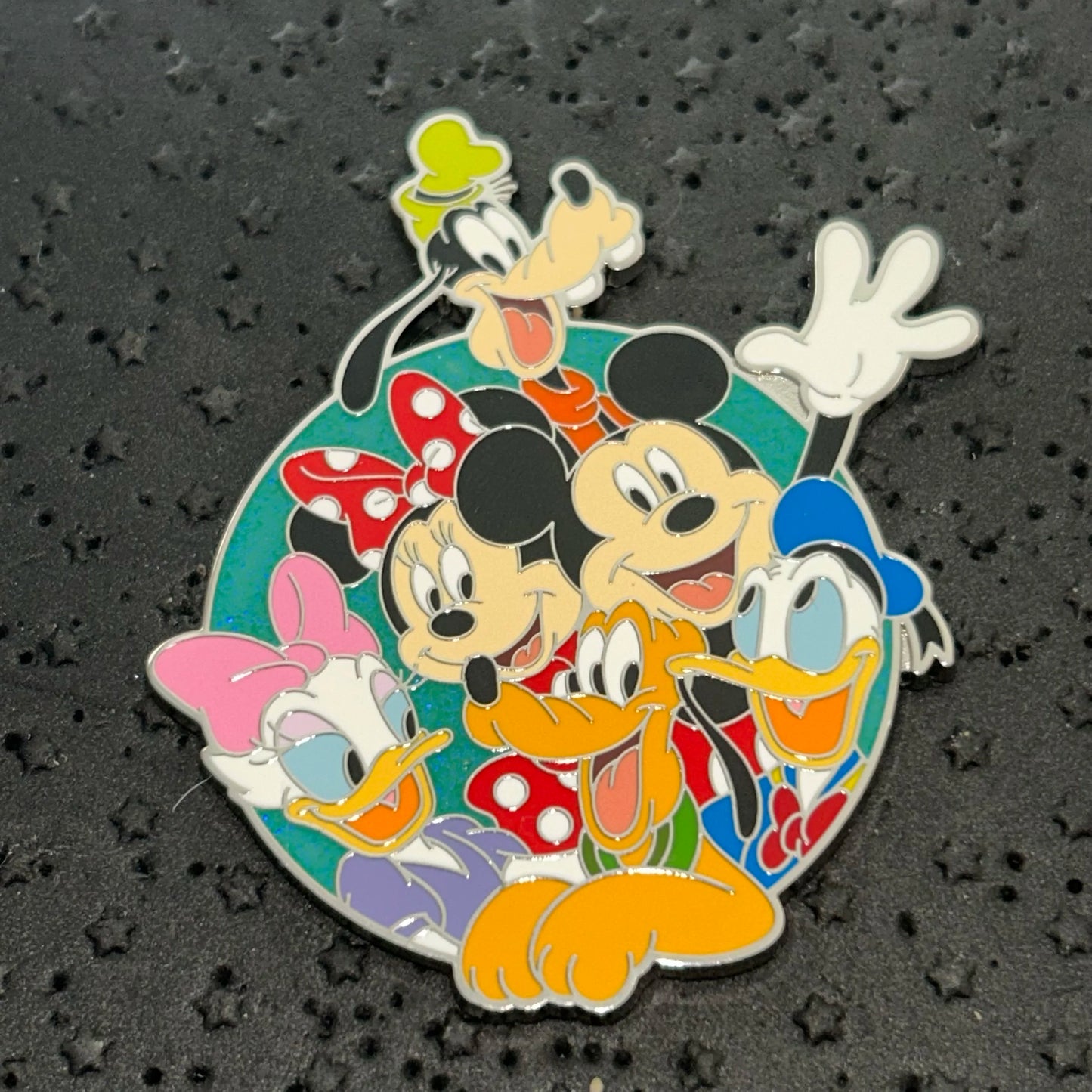 2025 - Fab 6 - Cluster - Mickey, Minnie, Donald, Daisy, Goofy and Pluto - Disney Pin