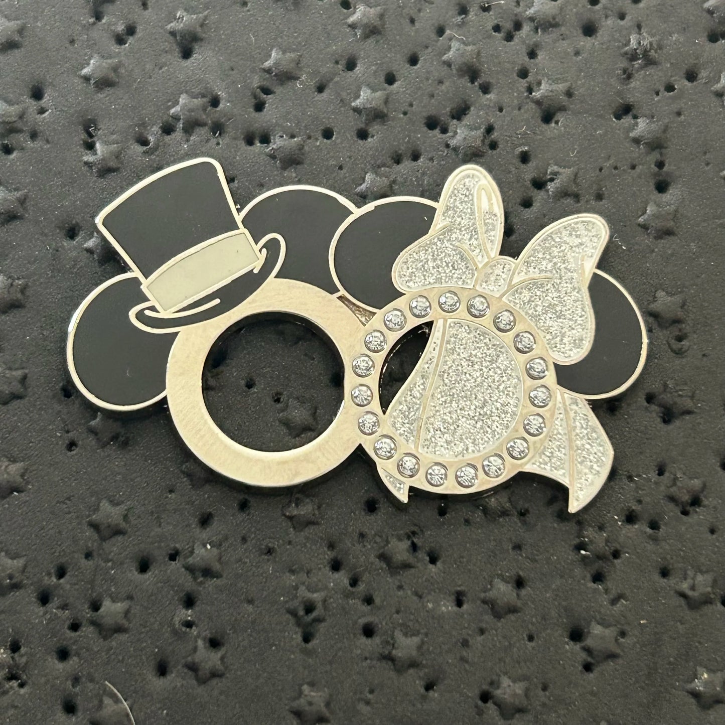 2016 - Mickey and Minnie Mouse - Wedding Rings - Disney Pin