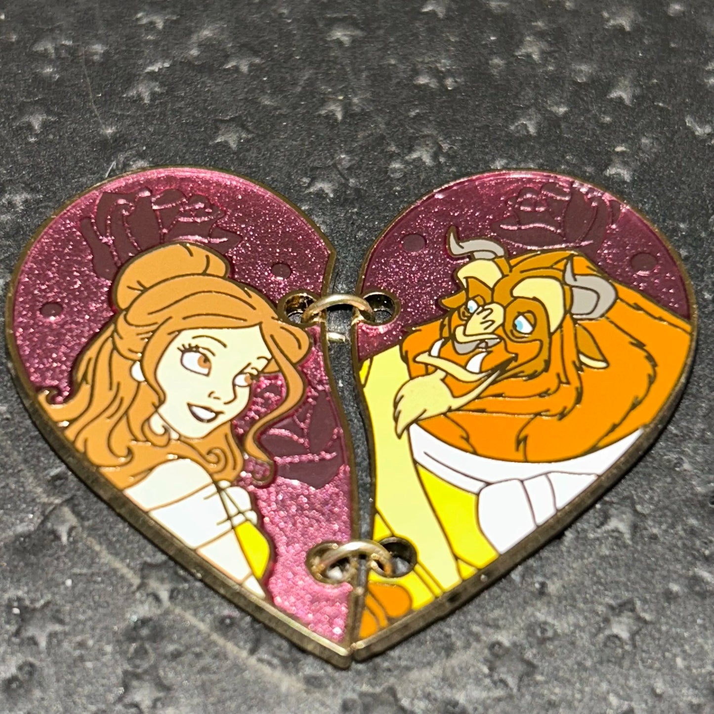 2016 - Belle and the Beast - Beauty and the Beast - Heart Shaped - Disney Pin