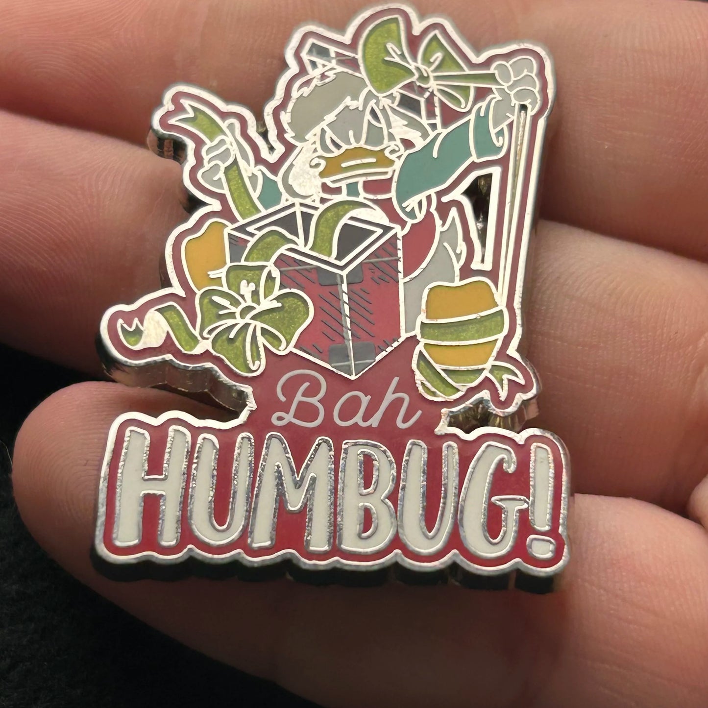 2018 - Donald Duck - Opening Christmas Presents - Ba Humbug - Disney Pin