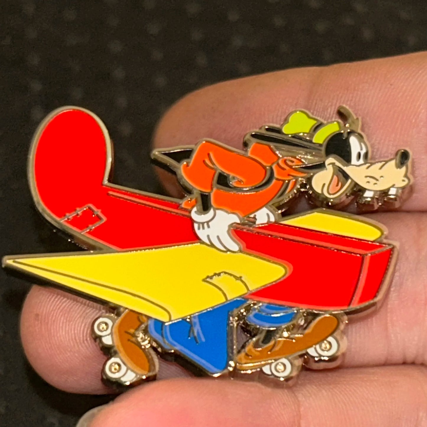 2024 - Goofy - Flying Makeshift Plane - Pilot - Disney Pin