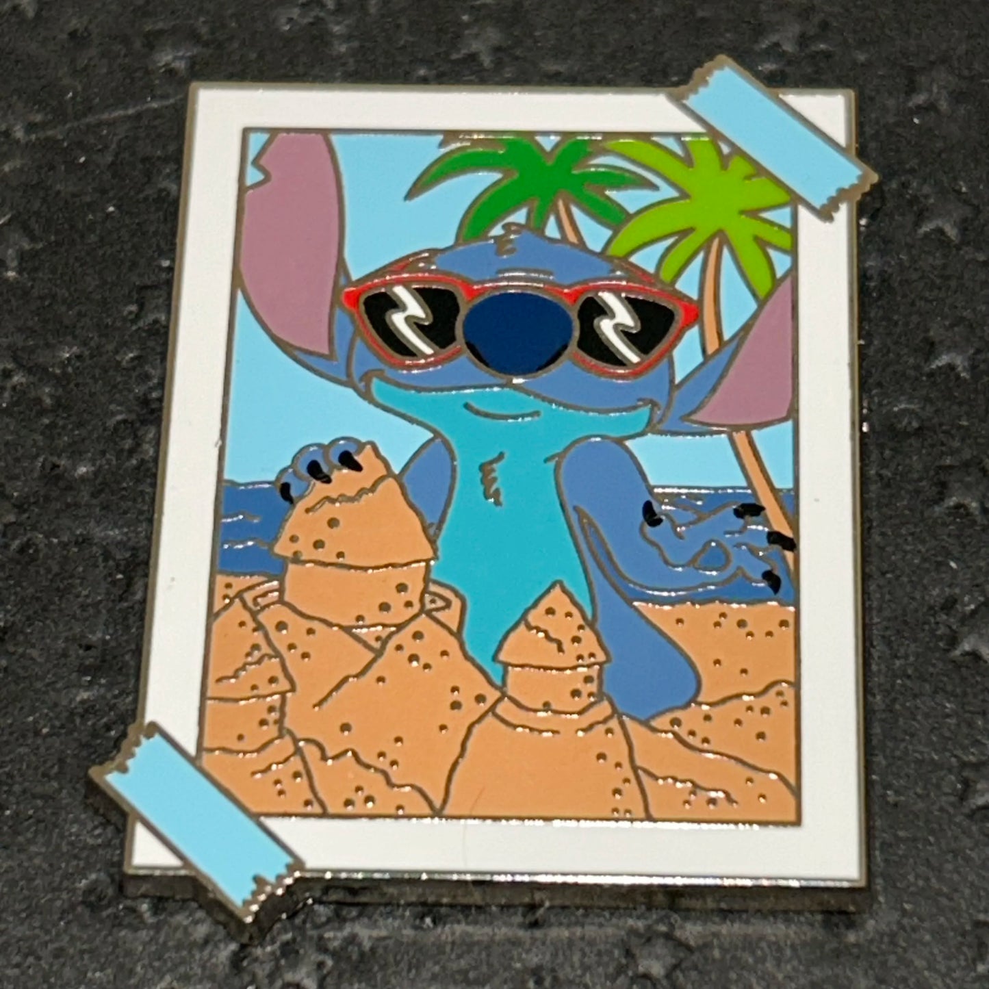 2024 - Stitch - Building Sand Castle - Taped Photo - Mystery Pin
