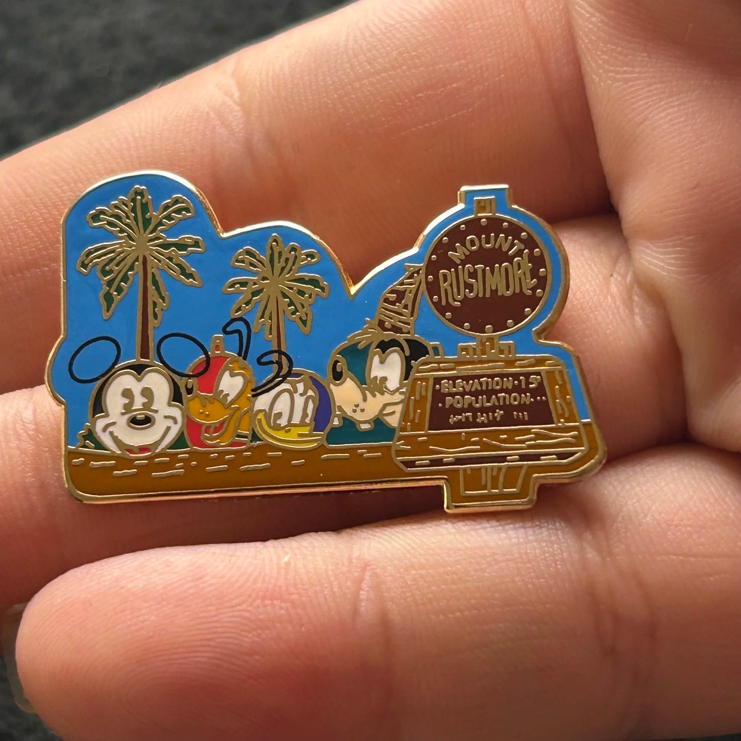 Mickey, Pluto, Donald, Goofy - Mount Rushmore - Castaway Cay - DCL - Disney Pin