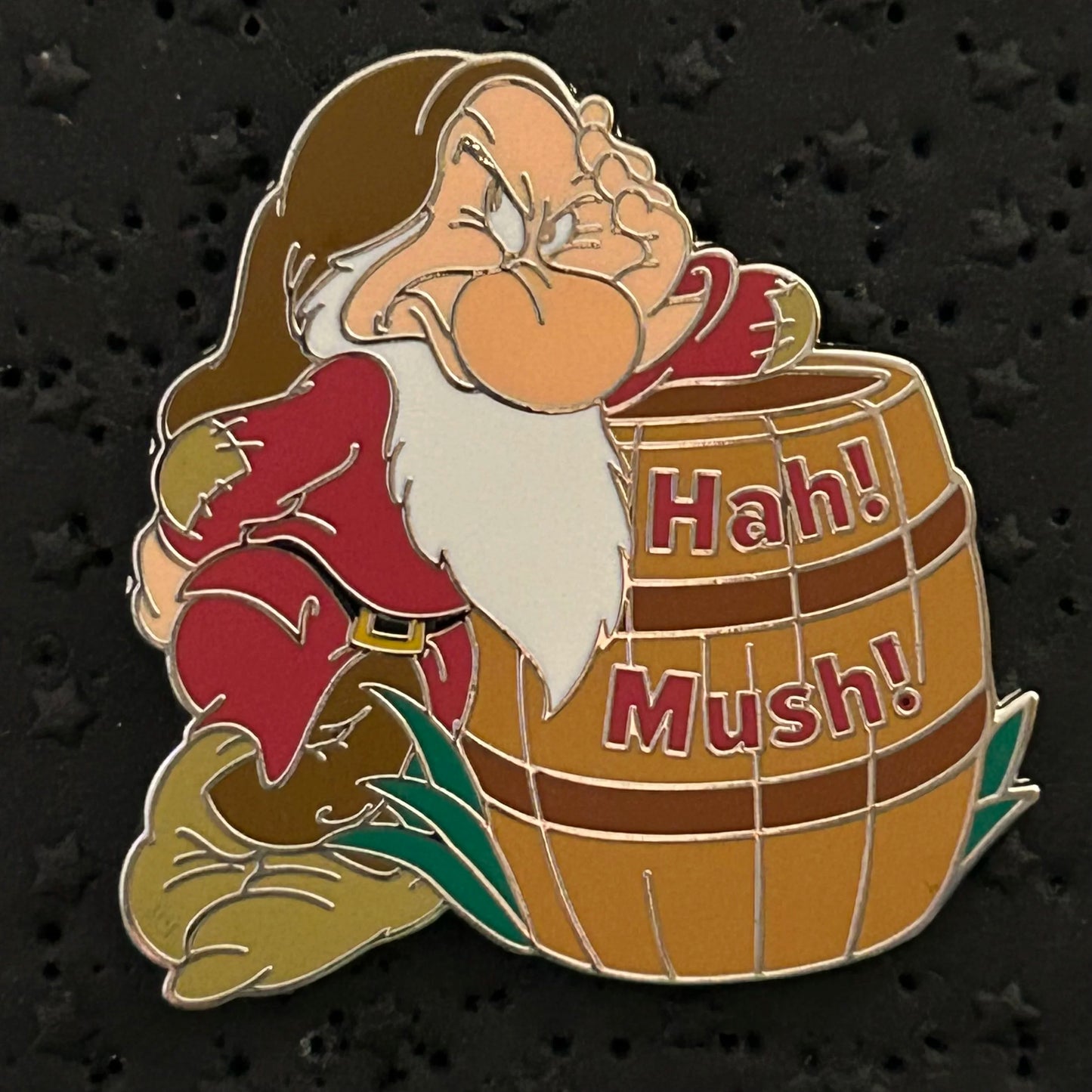 2024 - Grump - Leaning on Barrel - Snow White - 7 Dwarfs - Disney Pin