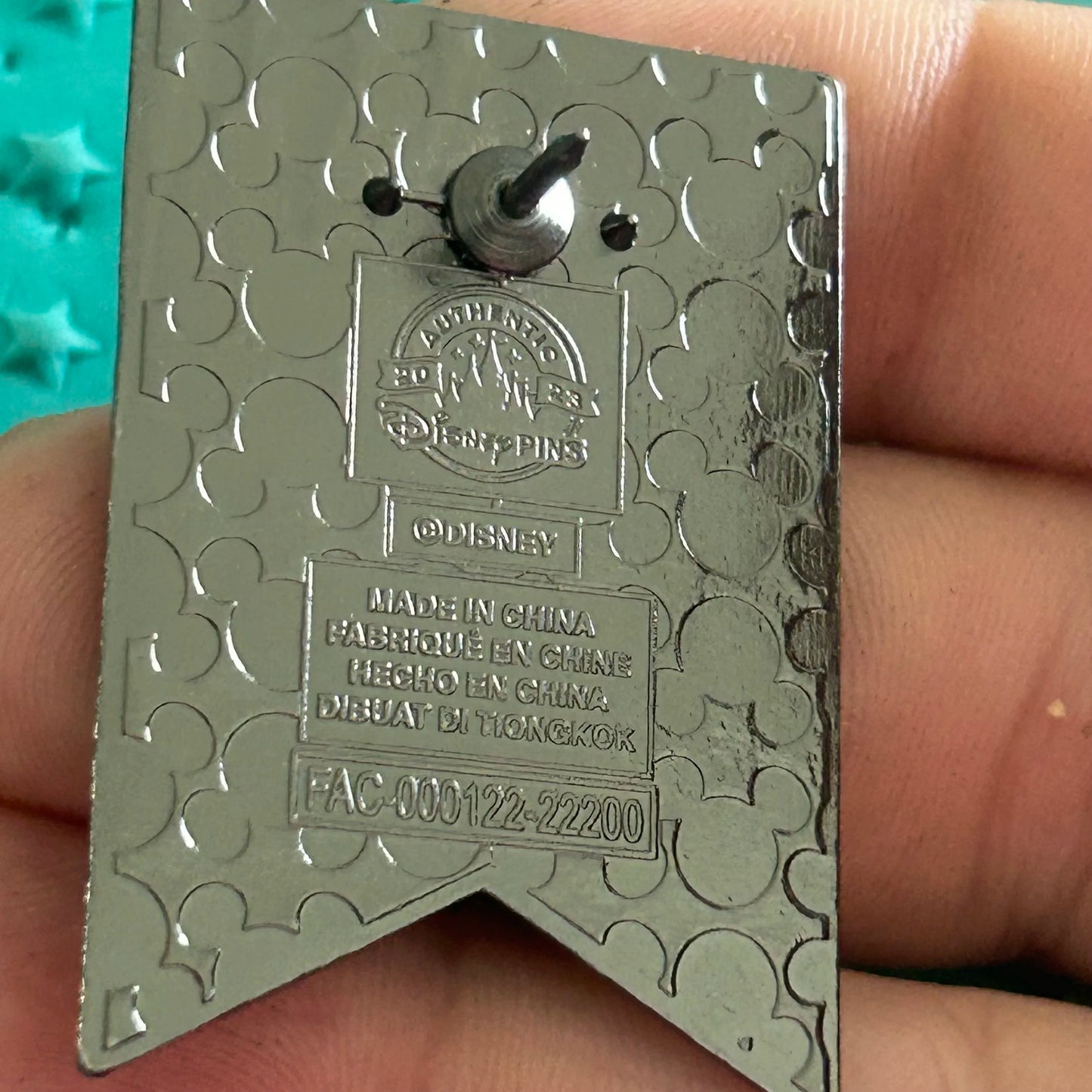 2023 Mickey Mouse banner pin