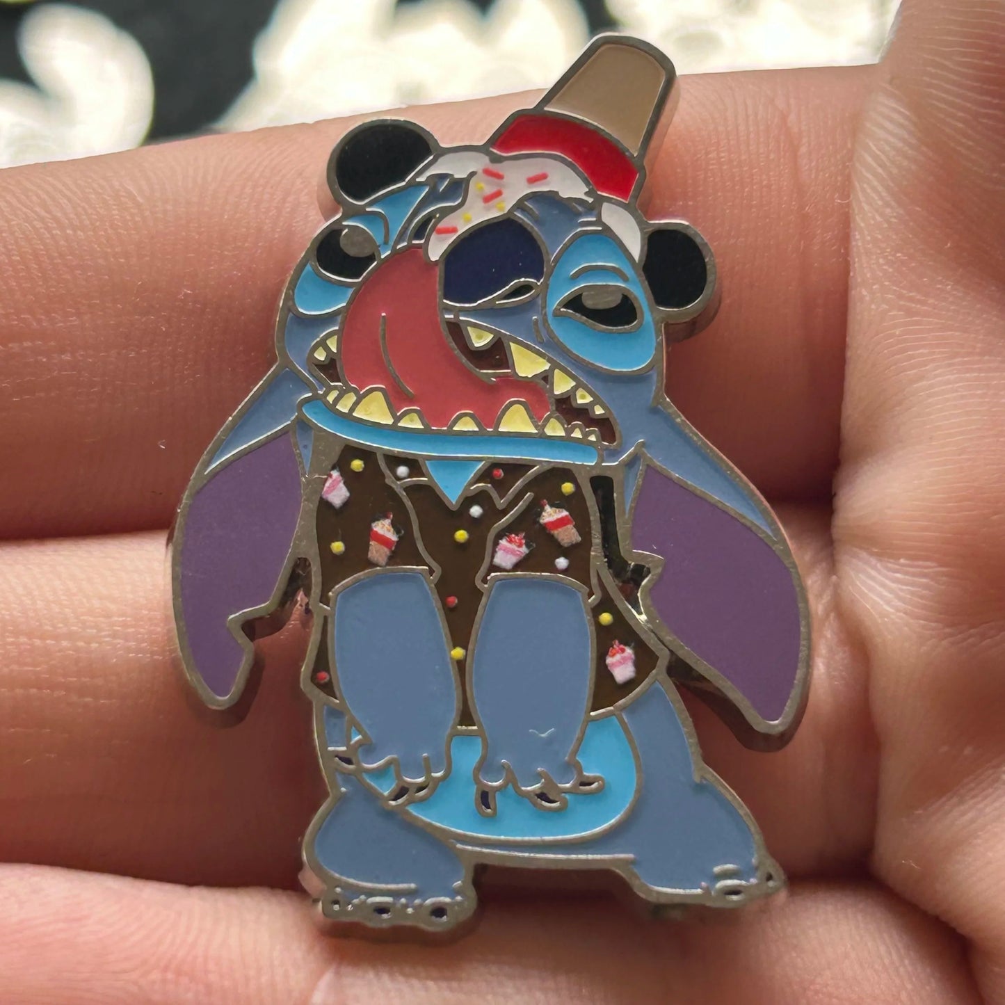 2024 - Full Set - Angel and Stitch - Snack Attack - Mystery Series - 16 Disney Pins