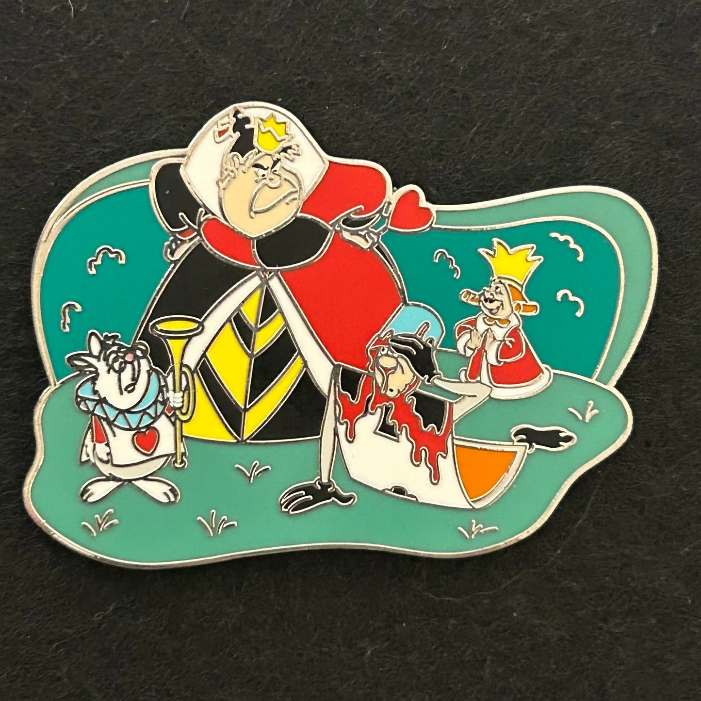 2024 - Queen of Hearts - In The Garden - Alice in Wonderland - Disney Pin