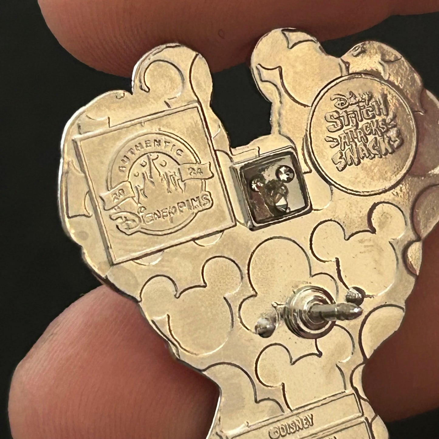 2024 - Stitch - Macaroons - Snack Attack - Mystery Series - Disney Pin