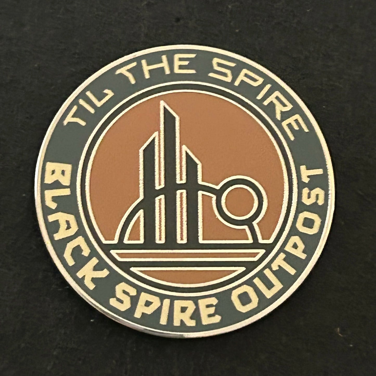 2023 - Black Spire Outpost - Galaxy Edge - Star Wars - Lucas Films - Disney Pin
