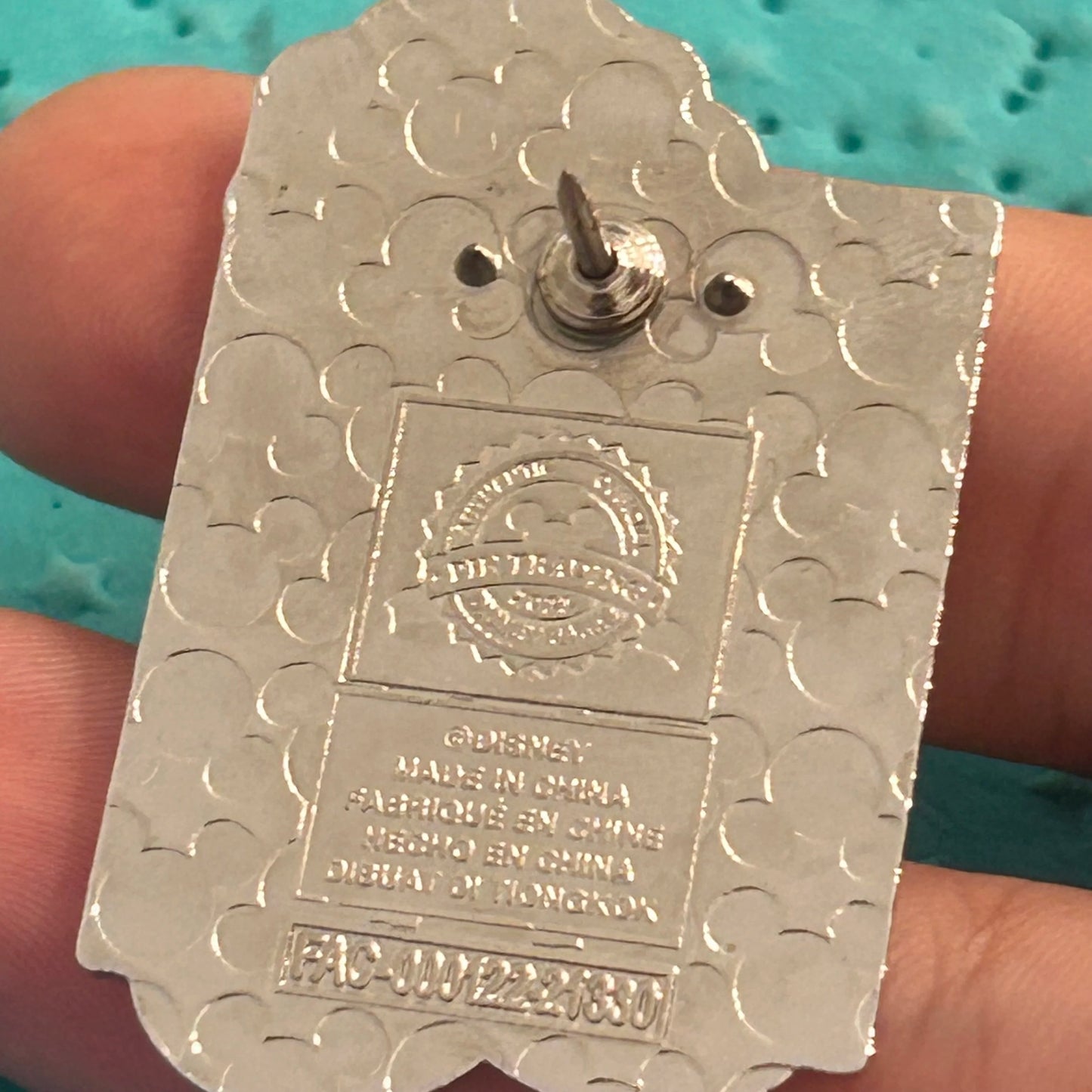 2022 Mickey Mouse thinking pin