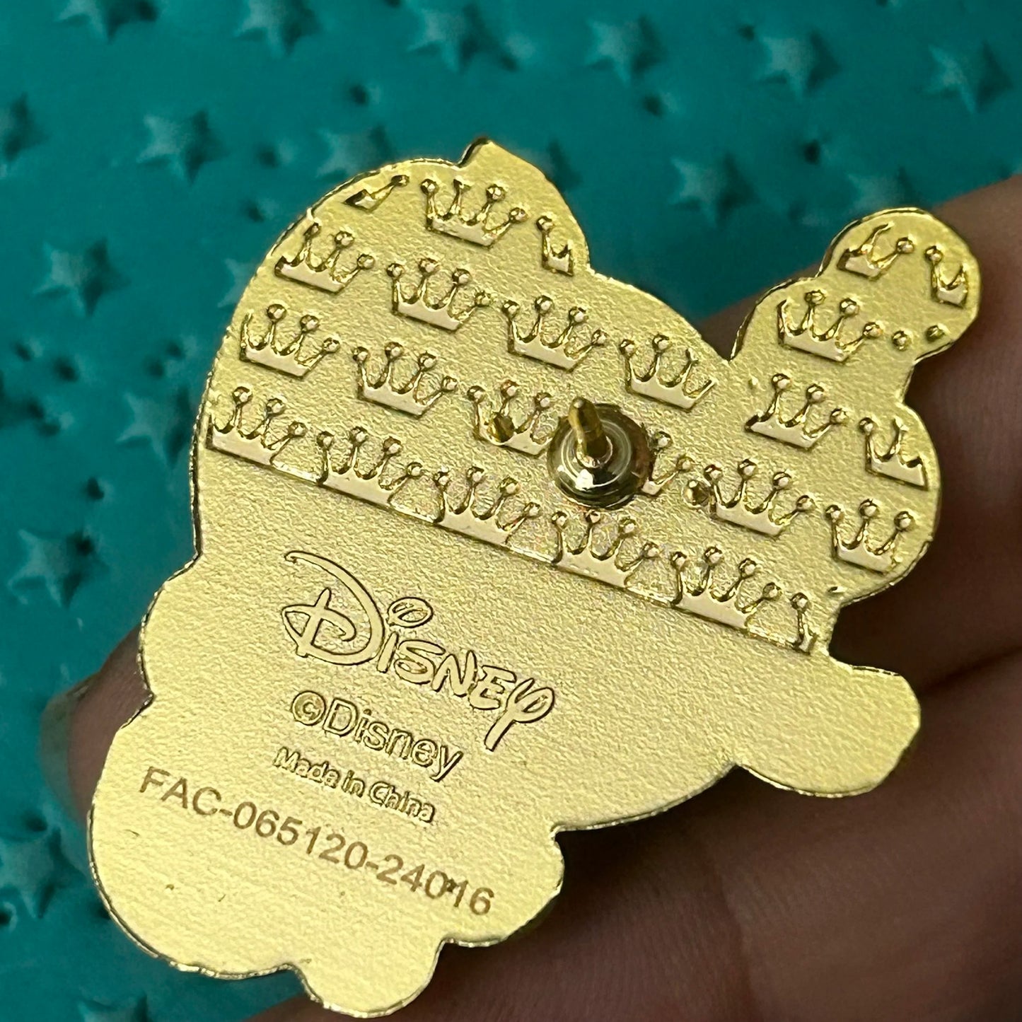 Loungefly Flounder Little Mermaid Pin