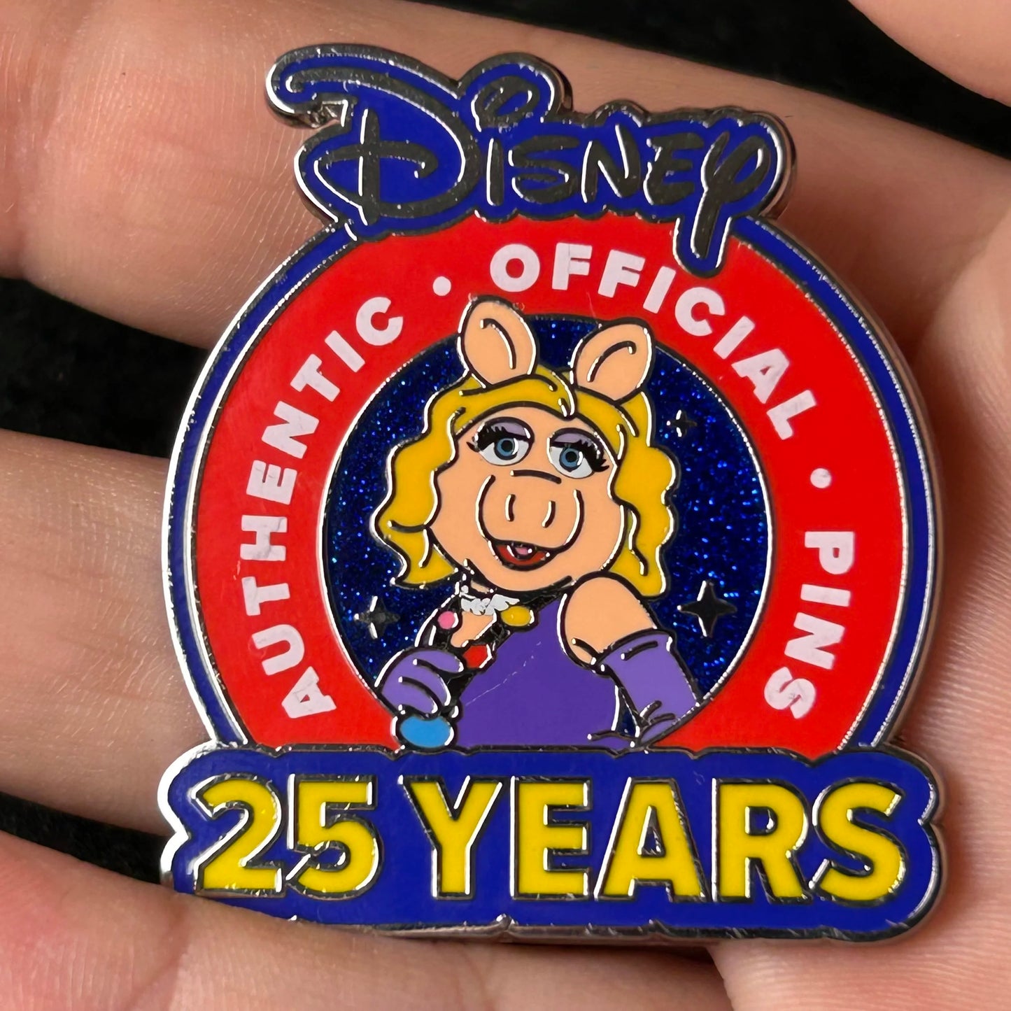 2025 - Ms Piggy - Muppets - 25 Years Of Pin Trading - LR - Logo - Disney Pin