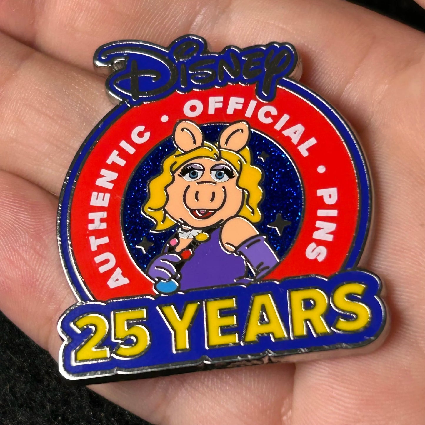 2025 - Ms Piggy - Muppets - 25 Years Of Pin Trading - LR - Logo - Disney Pin