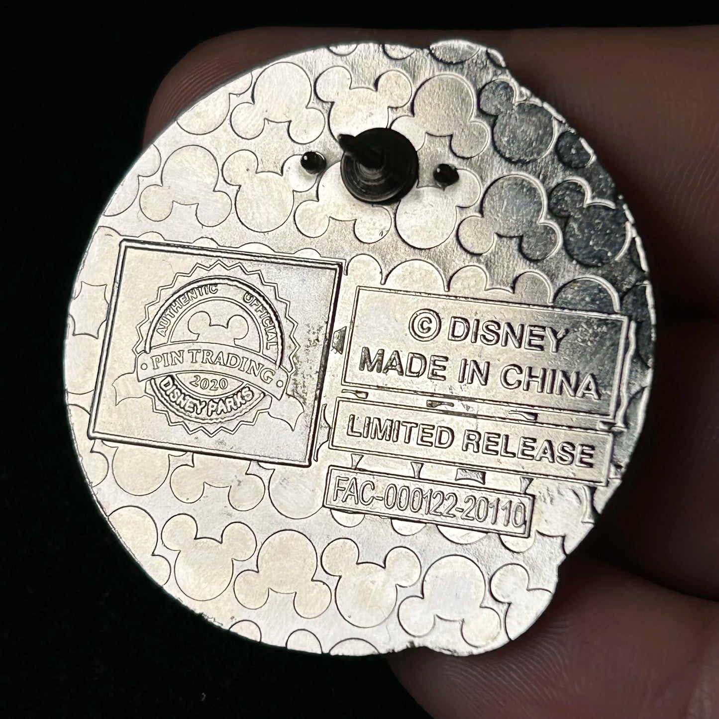 2020 - Aladdin - Smiling - Arms Crossed - Limited Release - Disney Pin