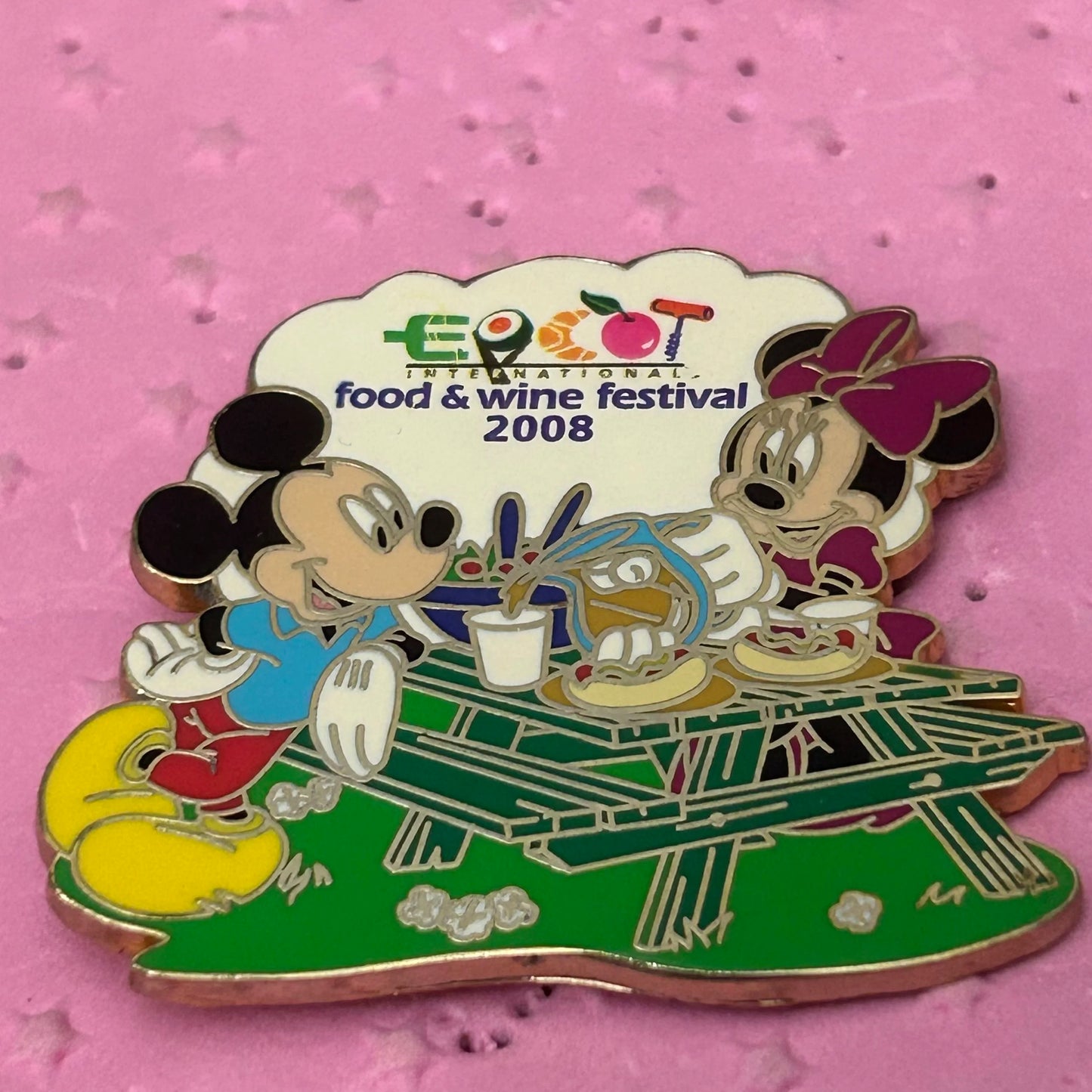 LR Epcot Food and Wine Festival Mickey/ Minnie Picnic Pin