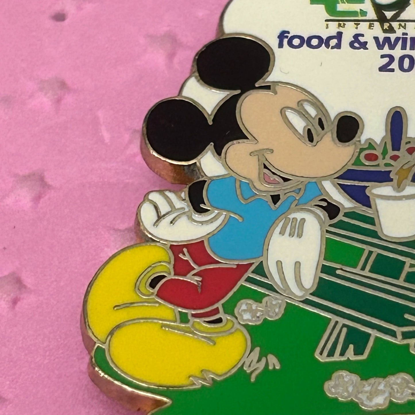 LR Epcot Food and Wine Festival Mickey/ Minnie Picnic Pin