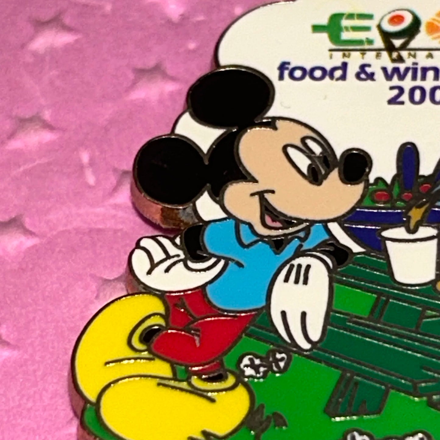 LR Epcot Food and Wine Festival Mickey/ Minnie Picnic Pin