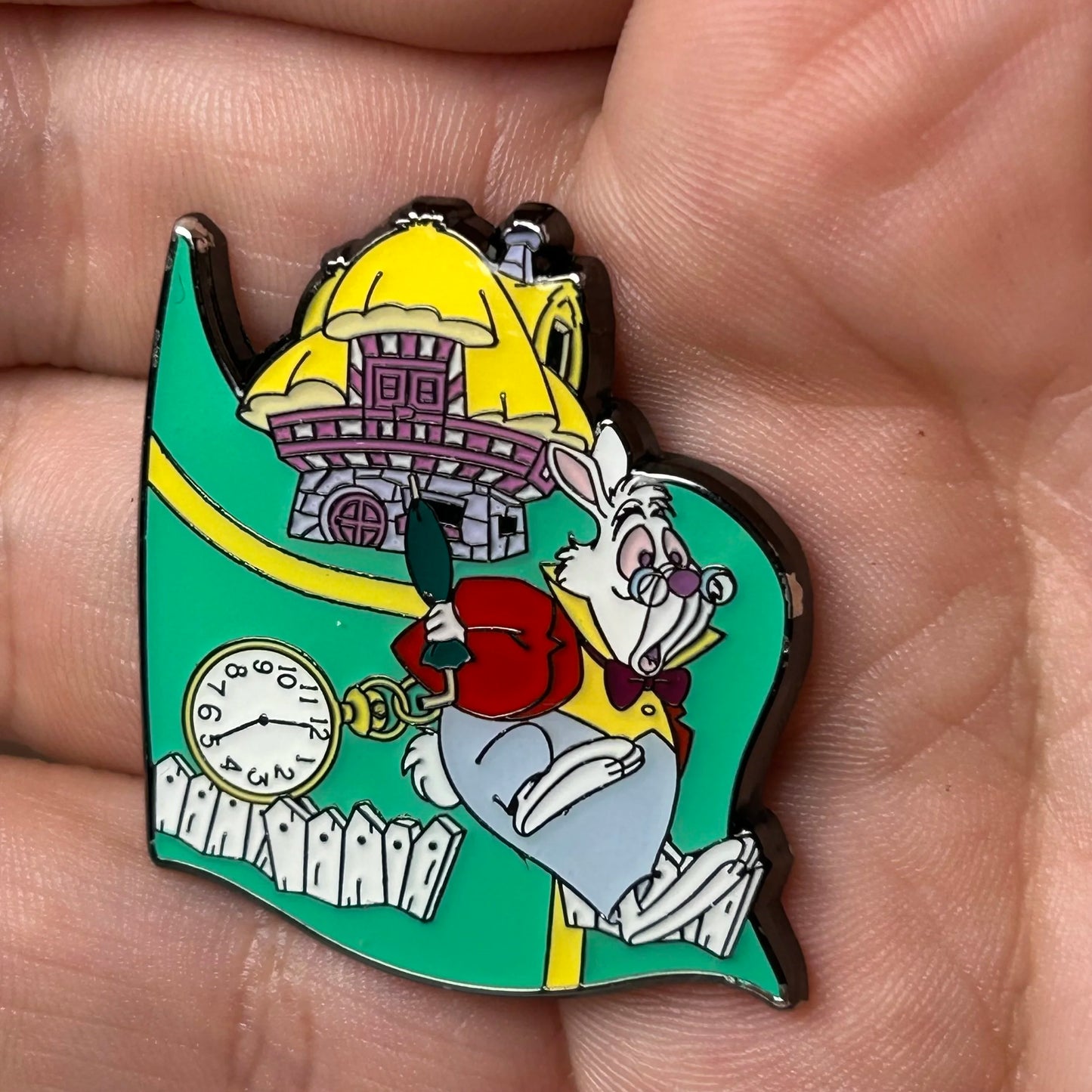 Loungefly - White Rabbit - Alice In Wonderland - Mystery Series - Disney Pin