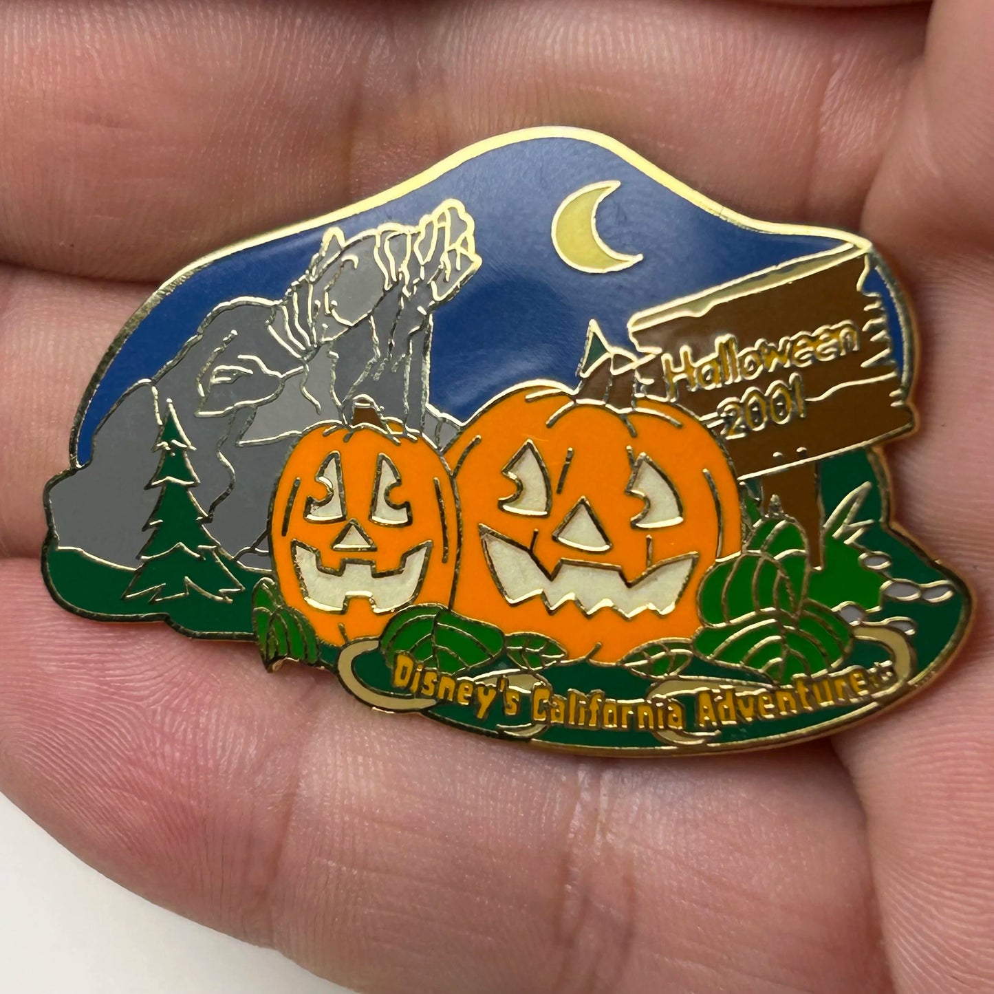 2001 - Pumpkins at Disney California Adventure Park - LE 1,800