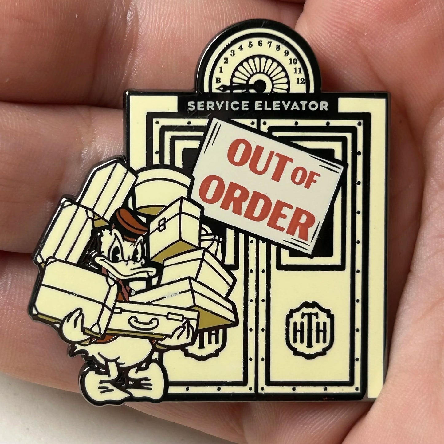 2024 - Donald Duck Bellhop - Tower Of Terror - Out Of Order - Disney Pin