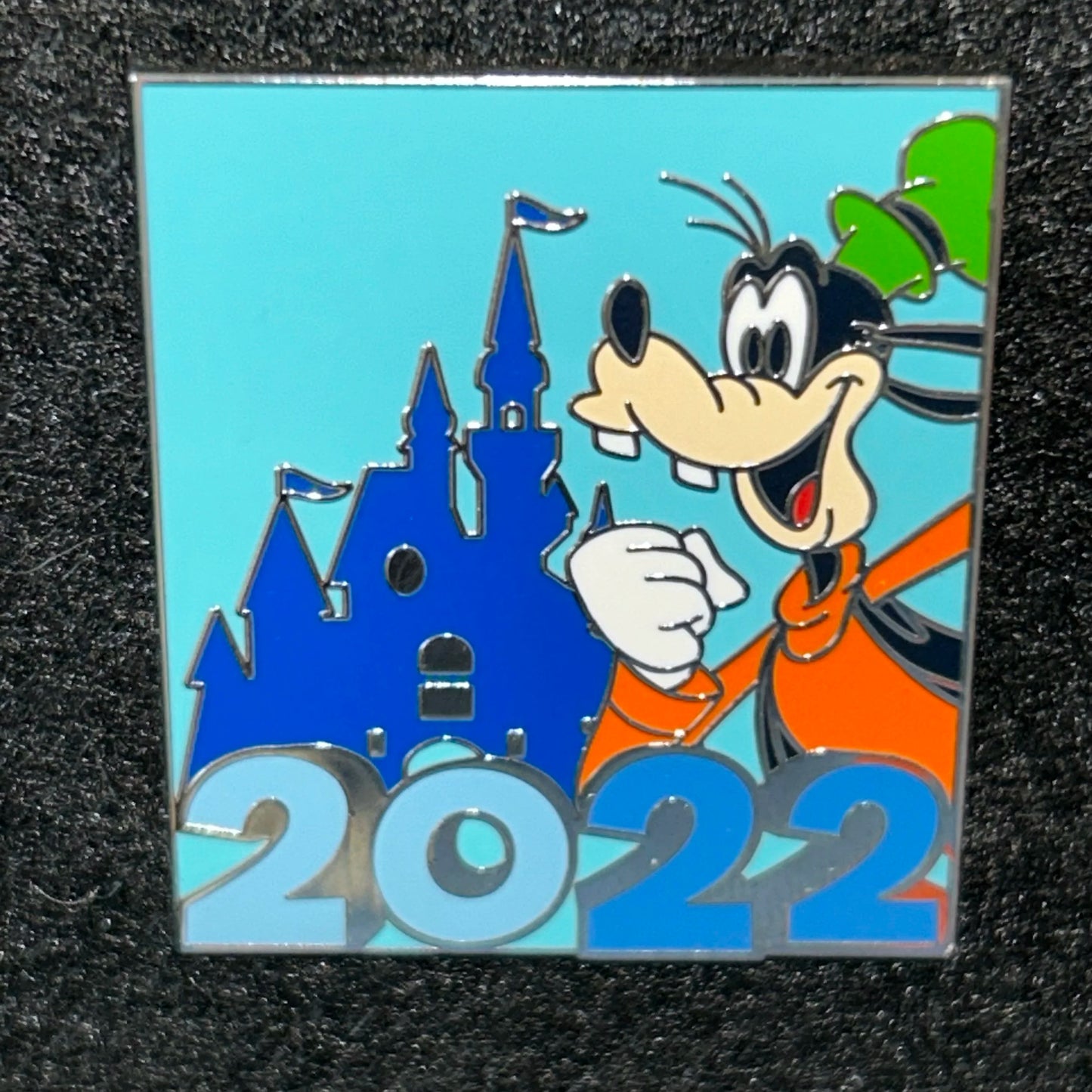 2022 - Goofy - With Castle - Disney Pin