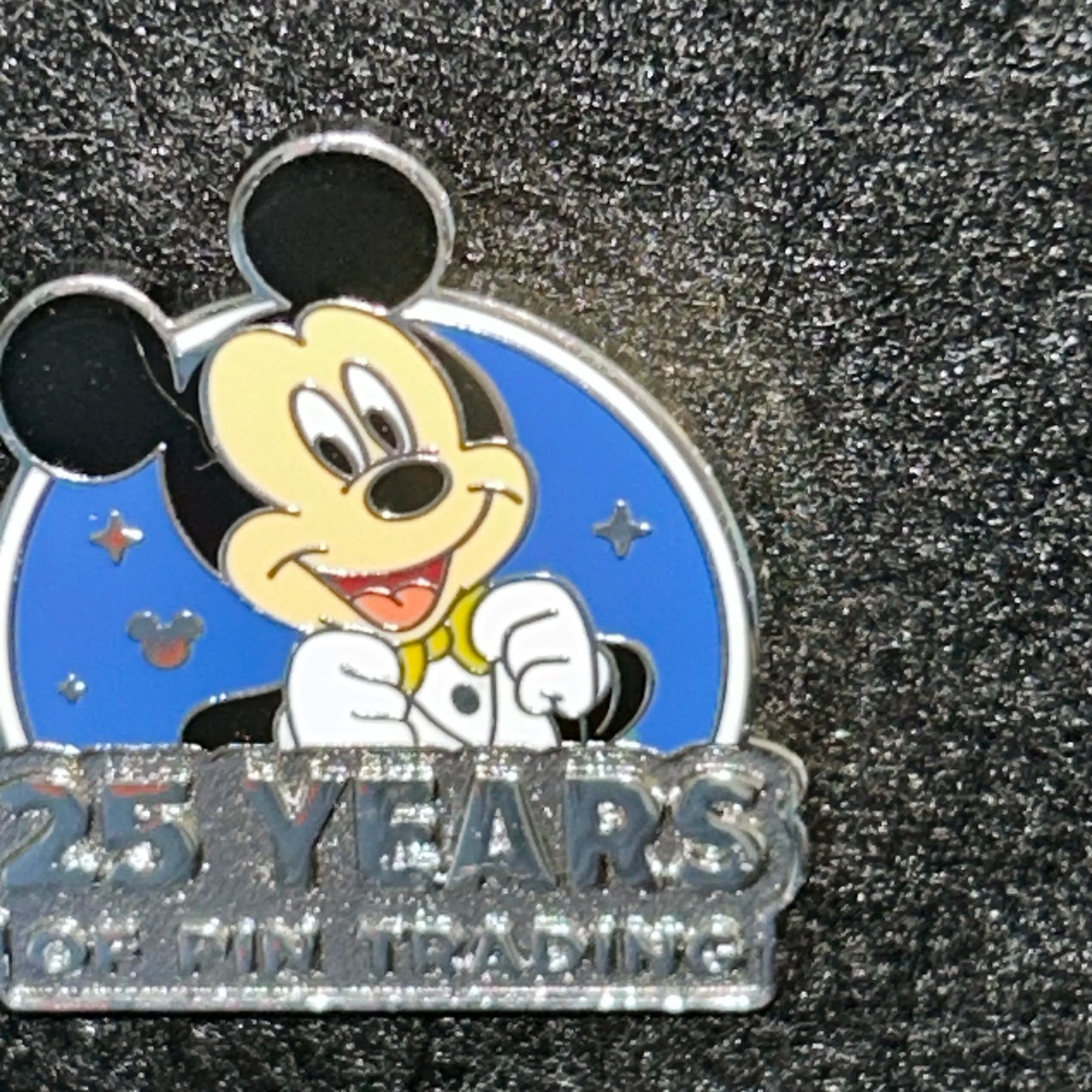 2025 - Mickey Mouse - 25 Years of Pin Trading - Hidden Disney - Disney Pin