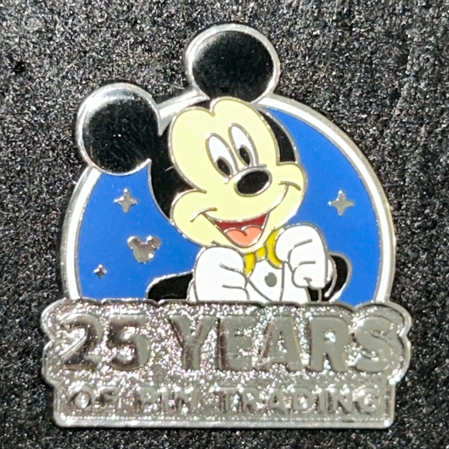 2025 - Mickey Mouse - 25 Years of Pin Trading - Hidden Disney - Disney Pin