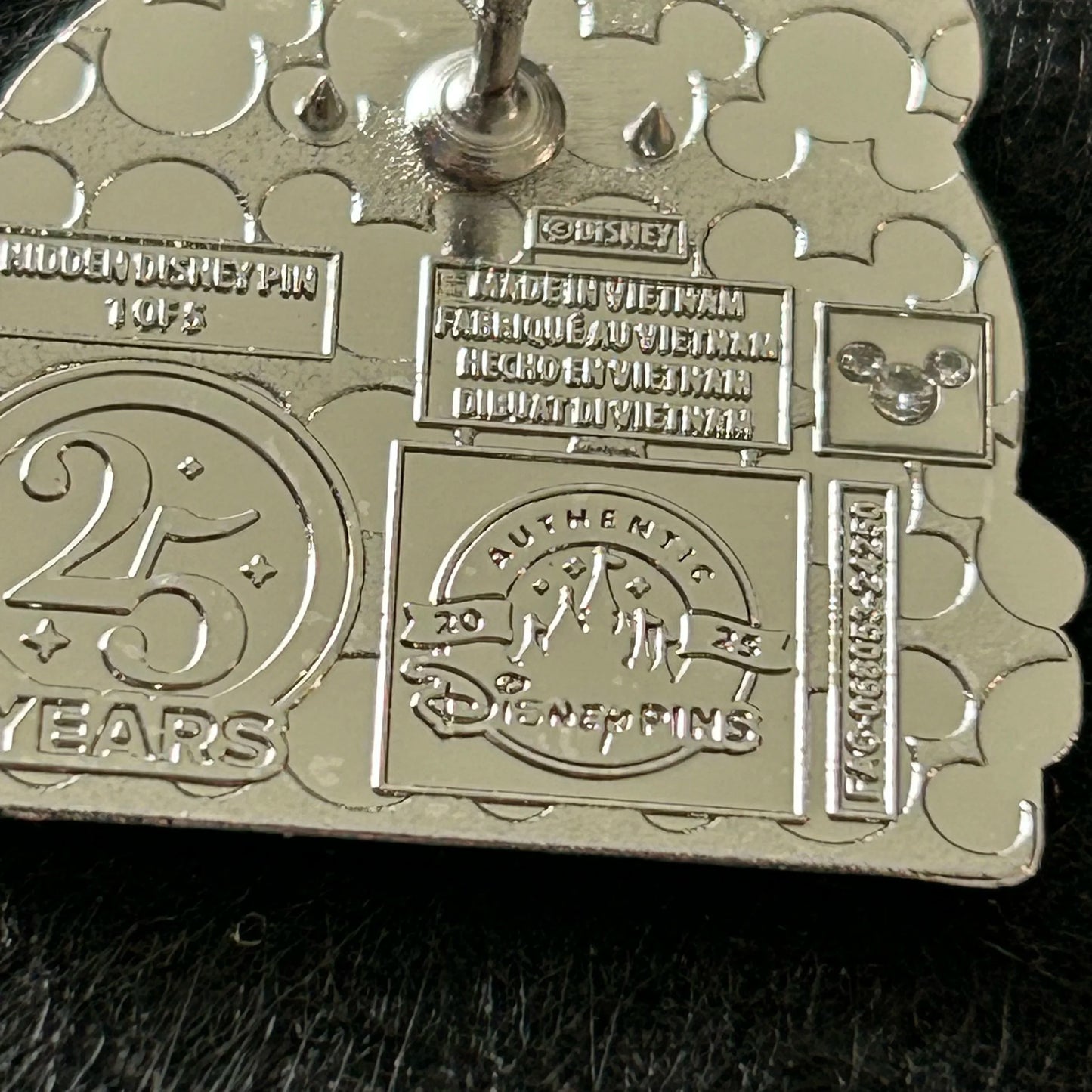 2025 - Mickey Mouse - 25 Years of Pin Trading - Hidden Disney - Disney Pin
