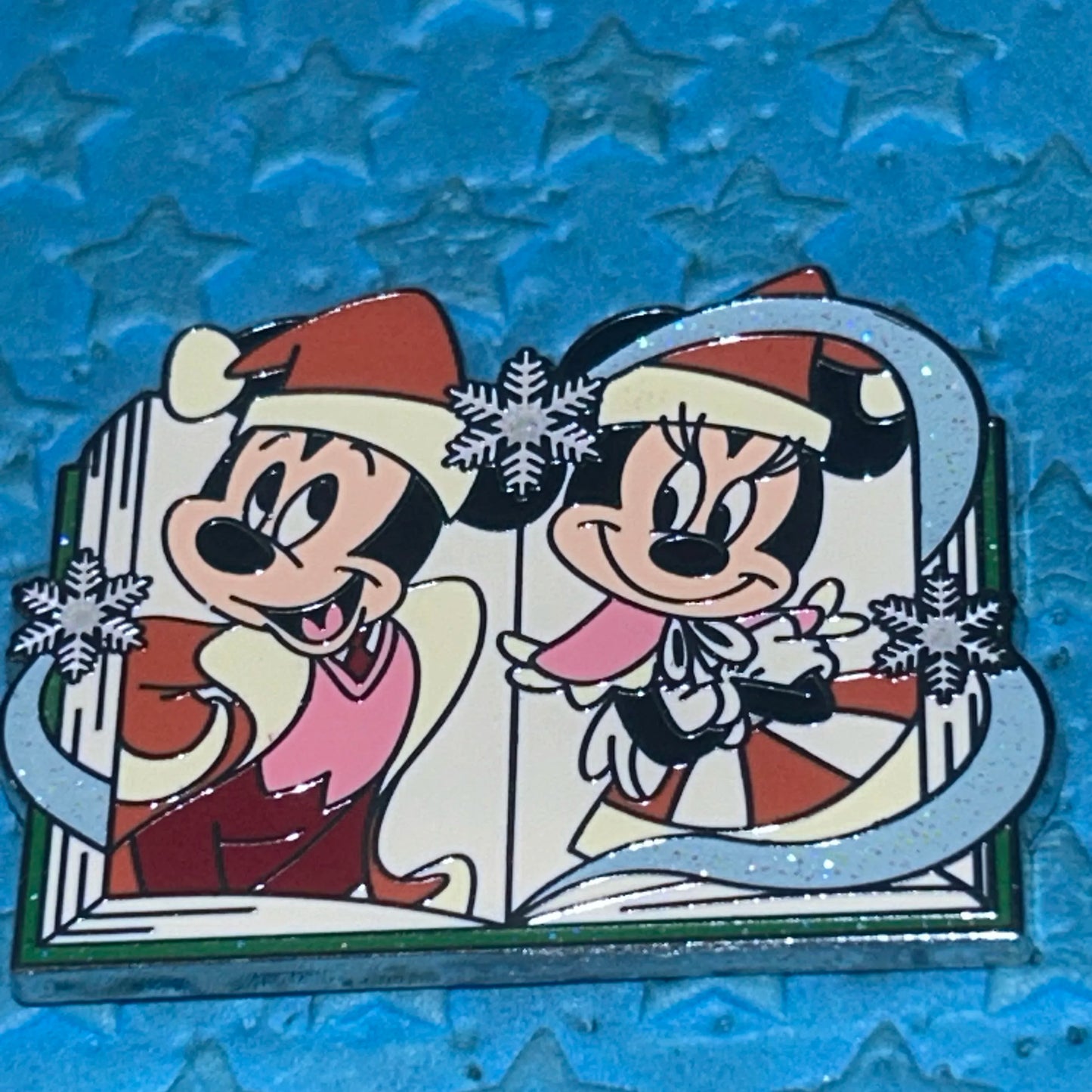 2023 - LE - Mickey/ Minnie - Christmas - Gift Card Book Pin