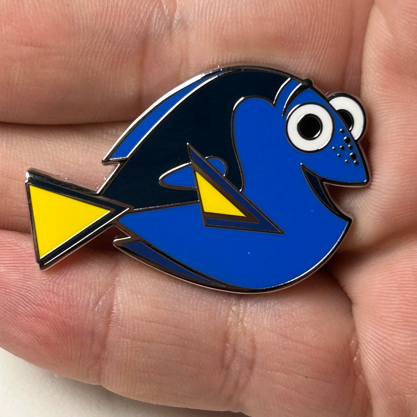 Loungefly - Dory - Pixar - Disney Pin
